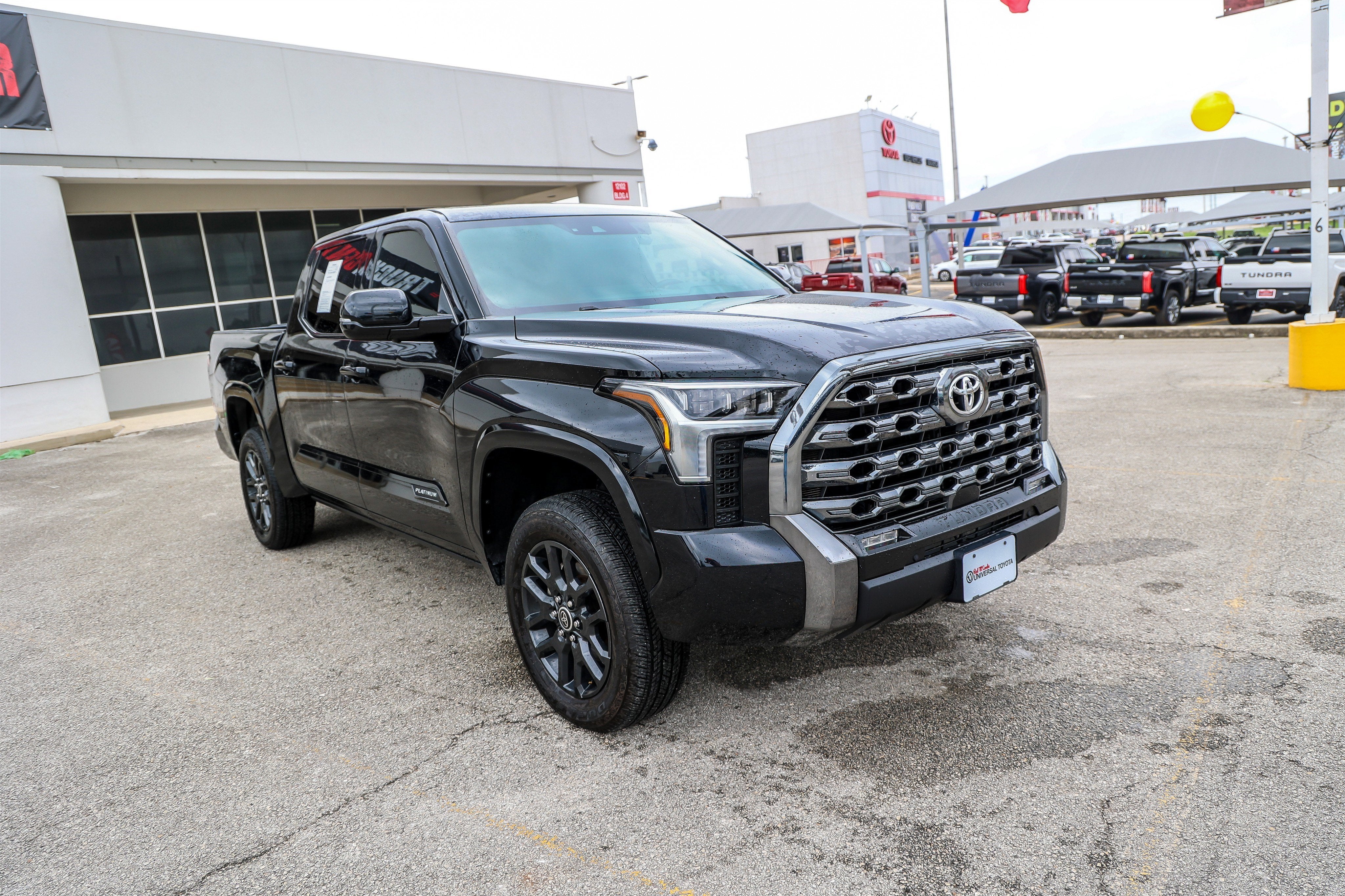 2023 Toyota TUNDRA 4X4 Platinum
