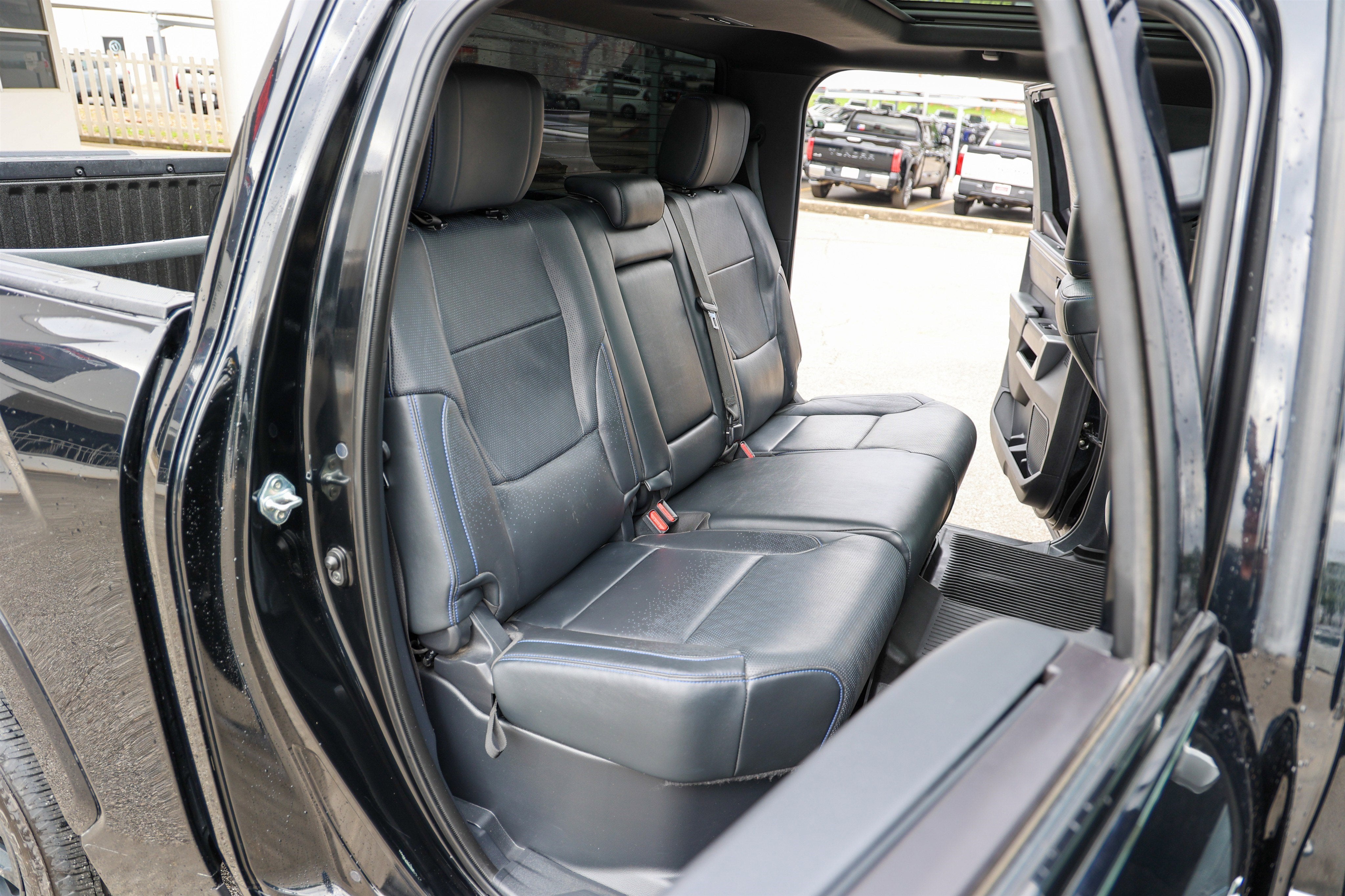 2023 Toyota TUNDRA 4X4 Platinum