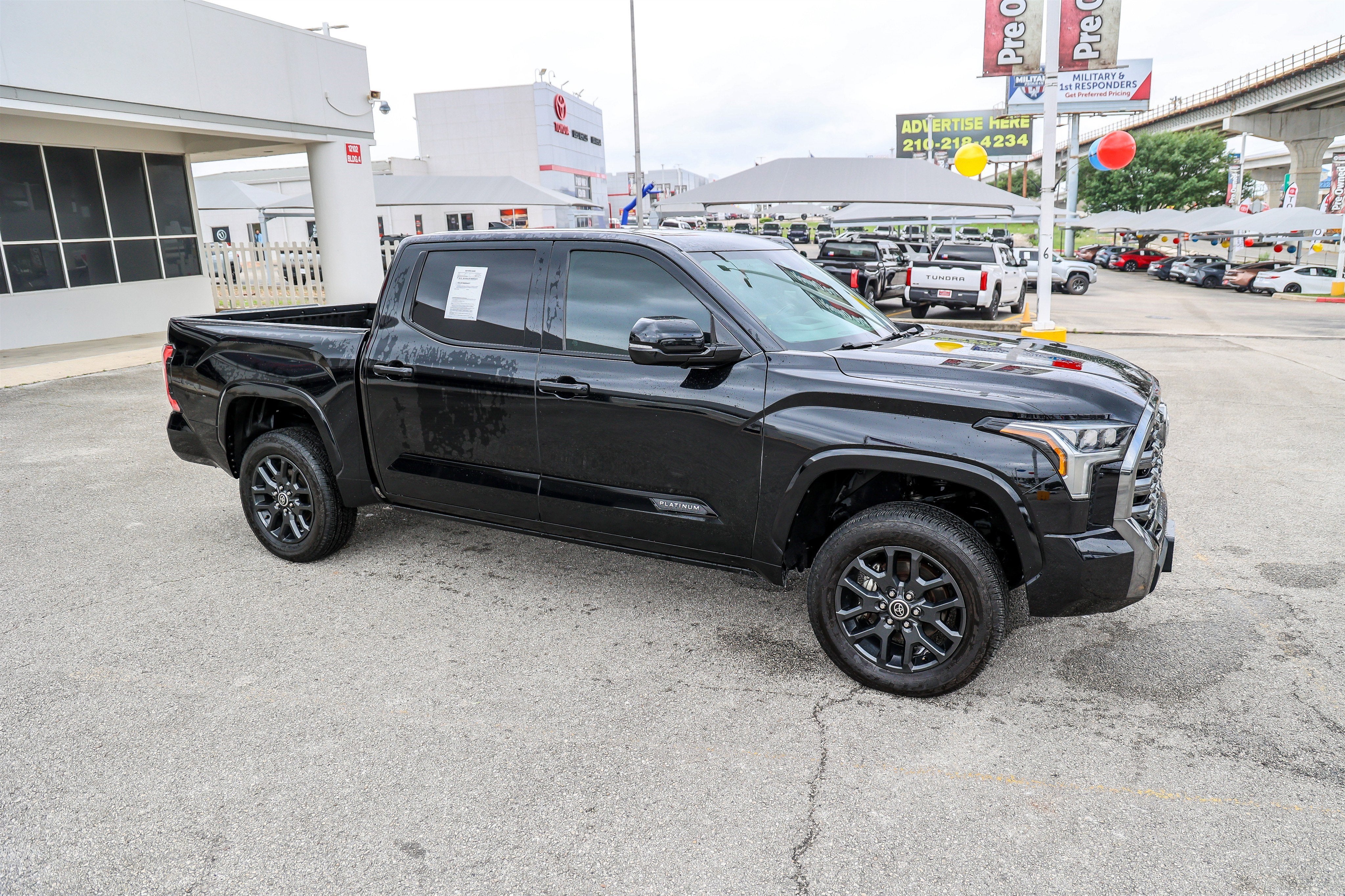 2023 Toyota TUNDRA 4X4 Platinum