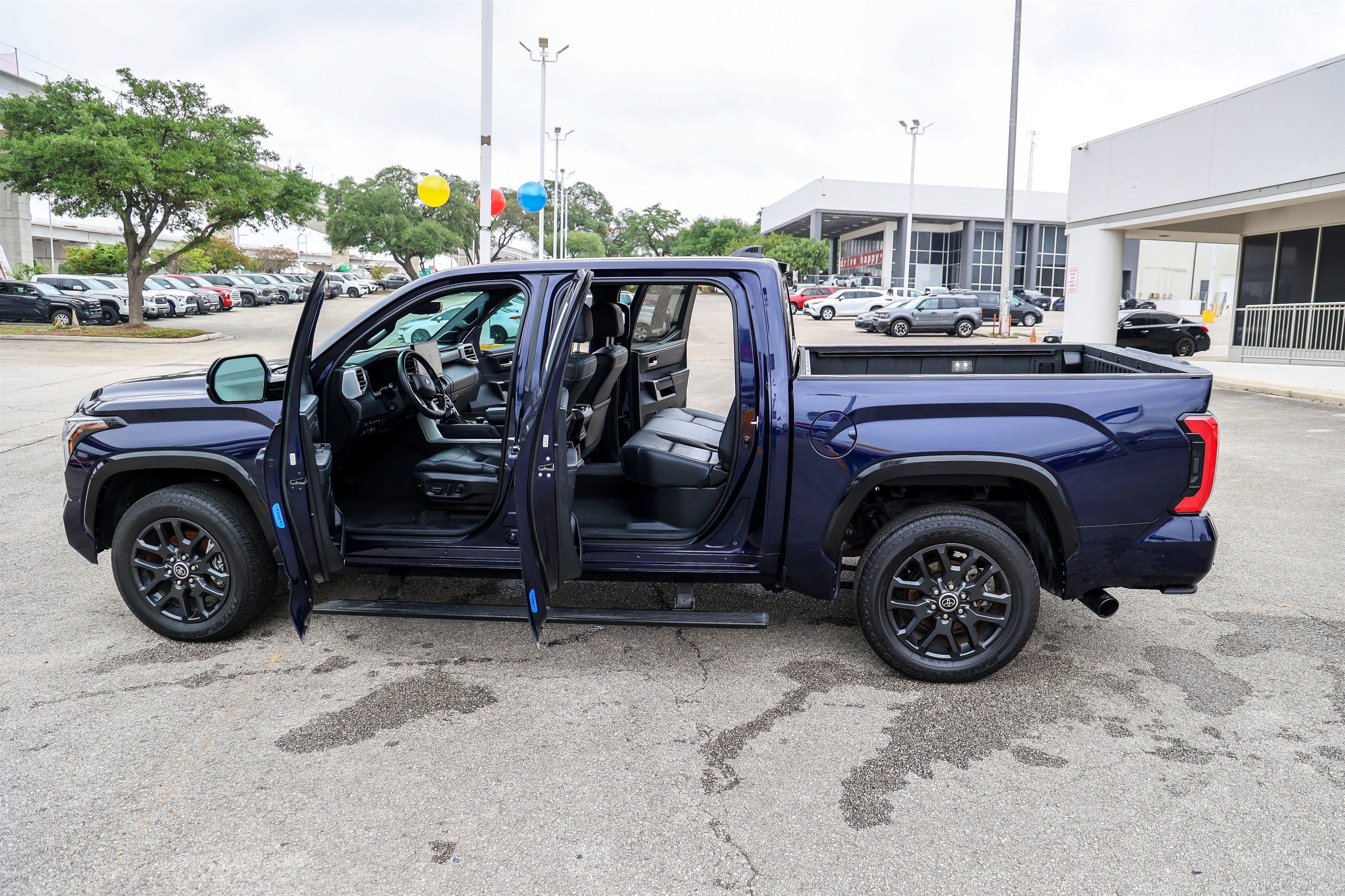 2023 Toyota TUNDRA 4X4 Platinum