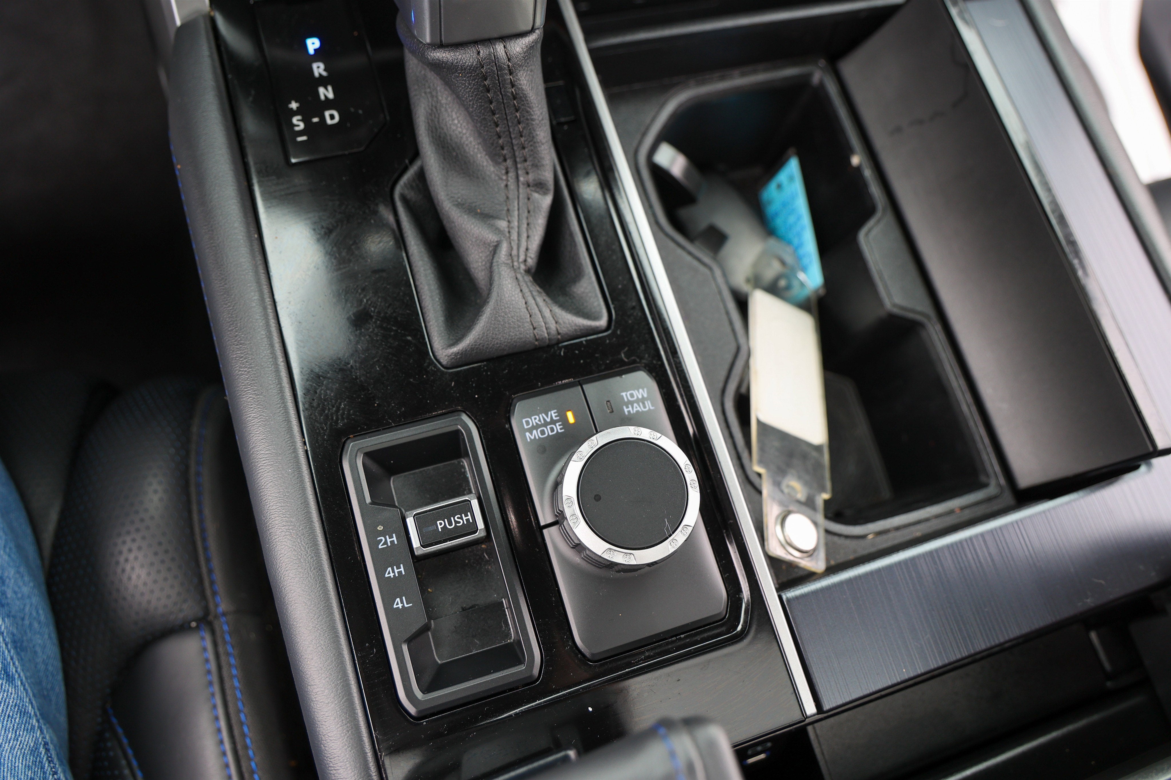 2023 Toyota TUNDRA 4X4 Platinum