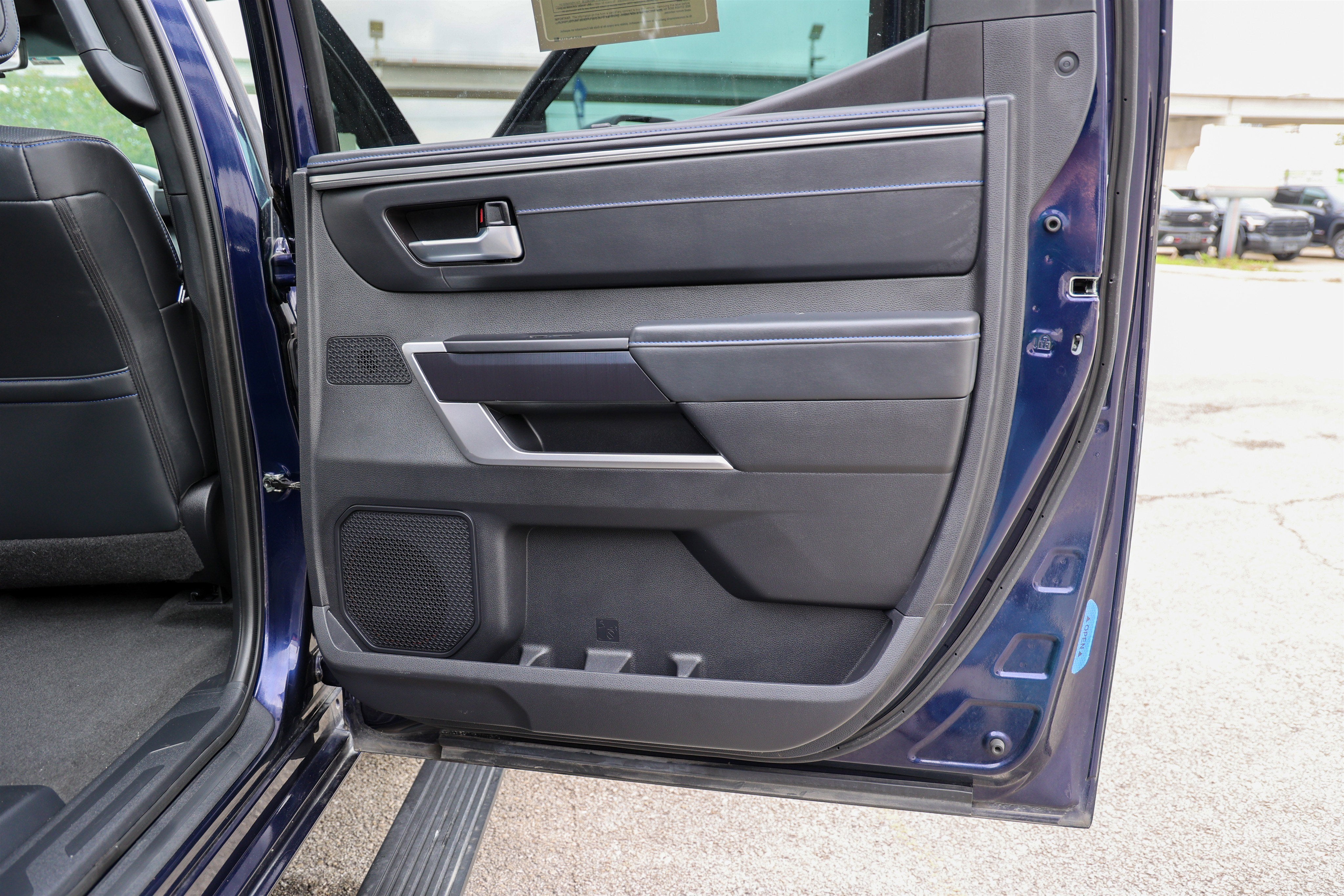 2023 Toyota TUNDRA 4X4 Platinum