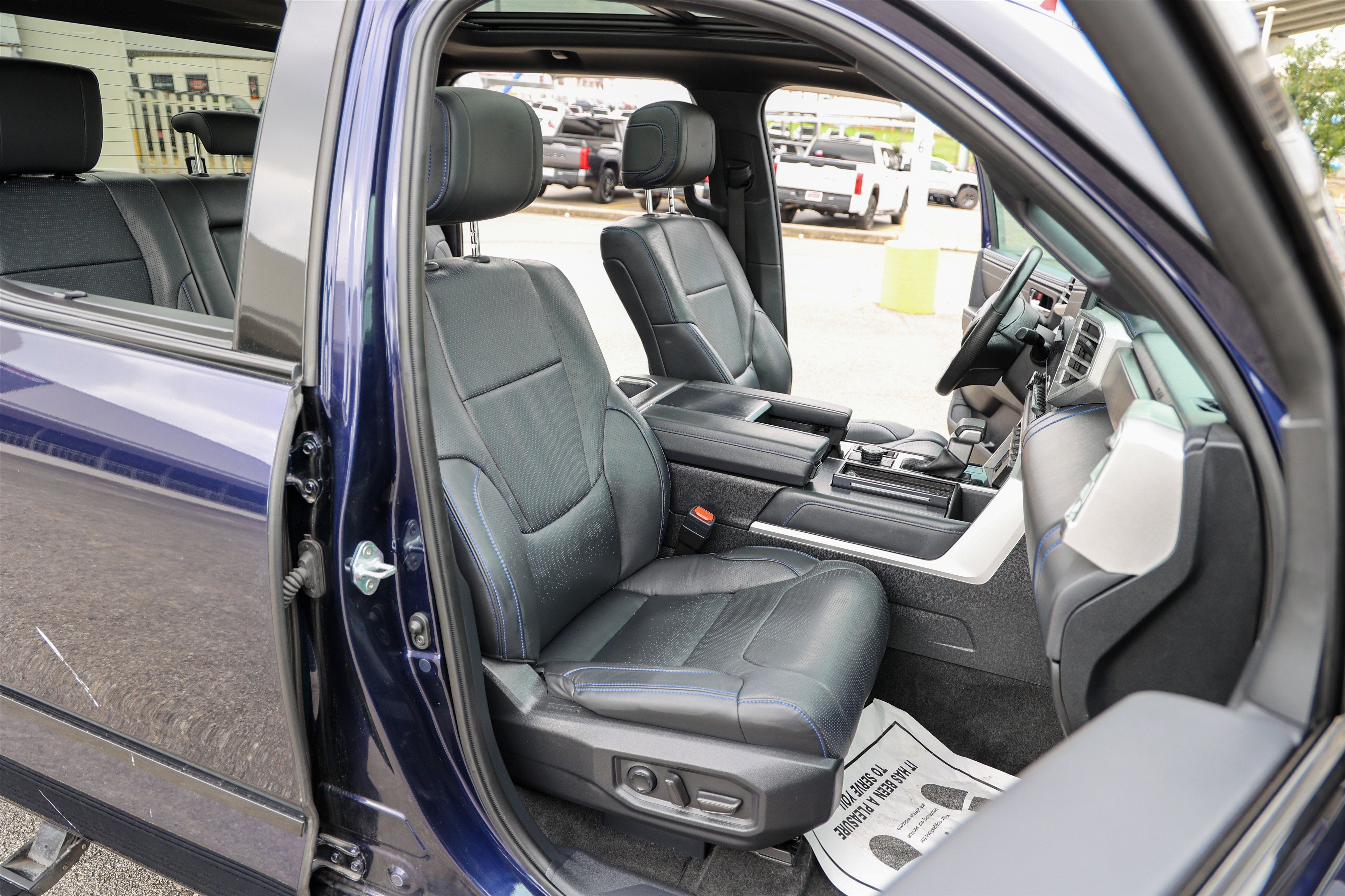 2023 Toyota TUNDRA 4X4 Platinum