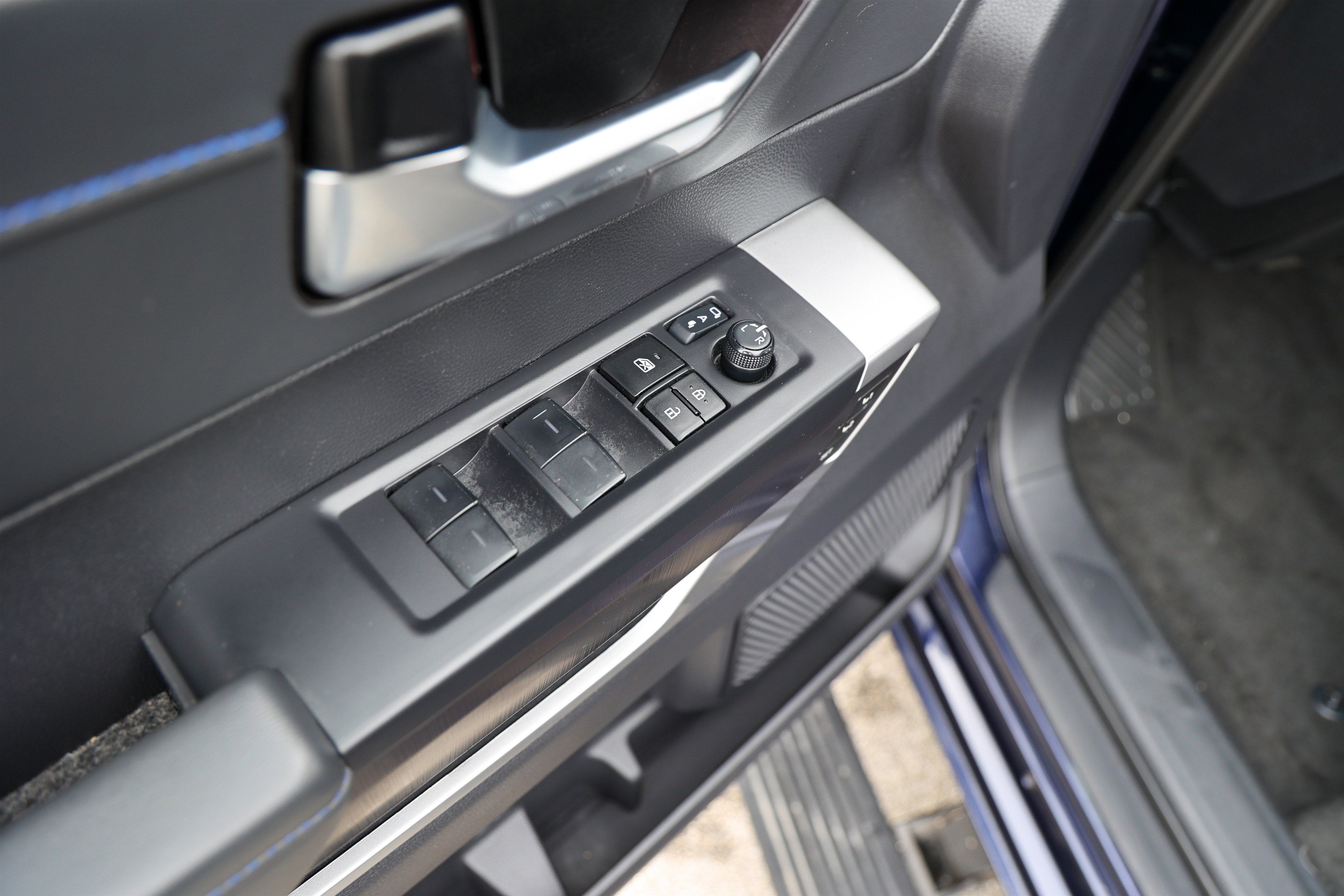 2023 Toyota TUNDRA 4X4 Platinum