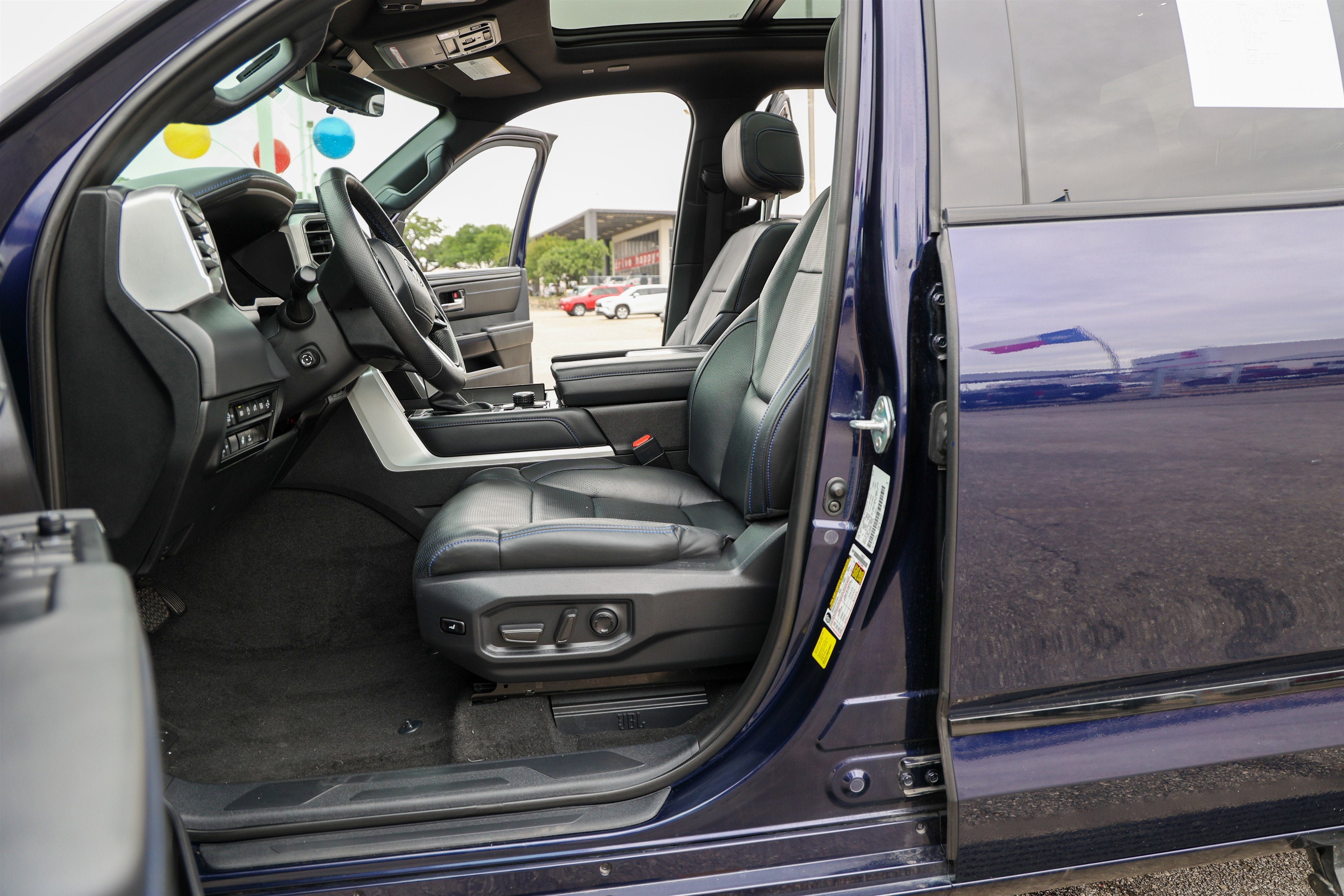 2023 Toyota TUNDRA 4X4 Platinum
