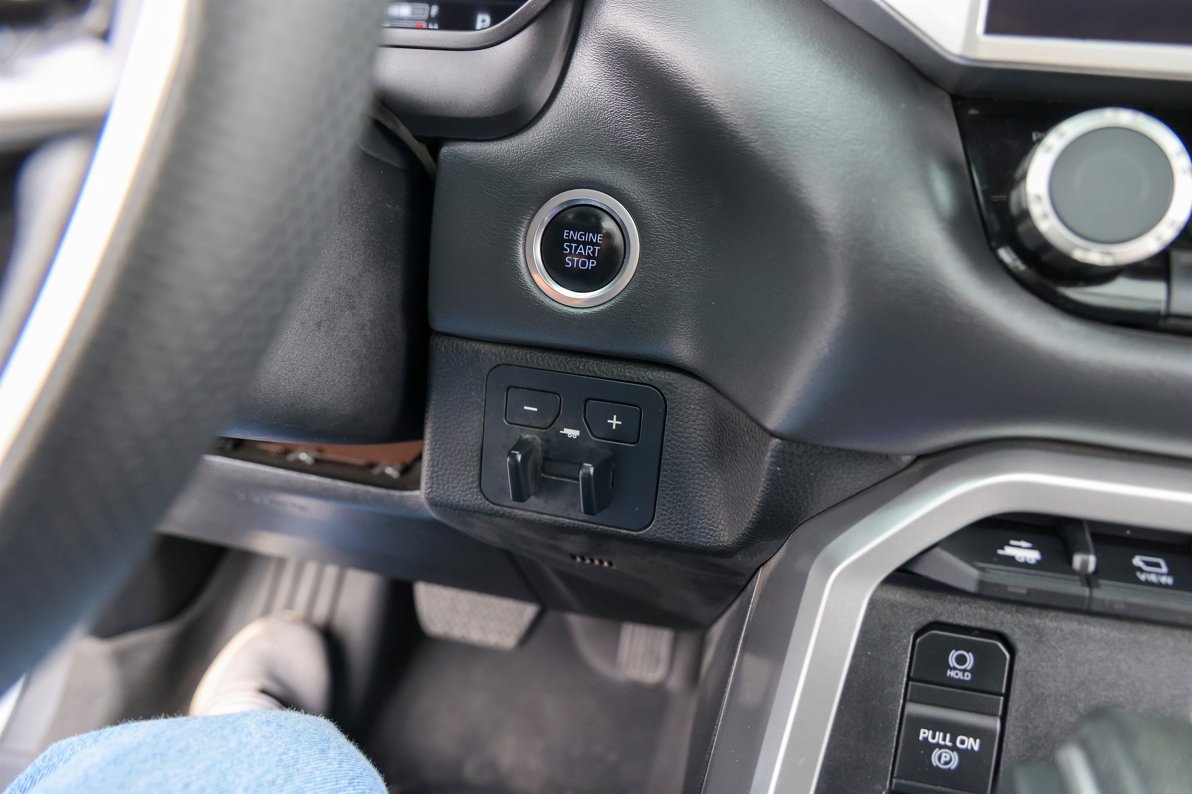 2023 Toyota TUNDRA 4X4 Platinum