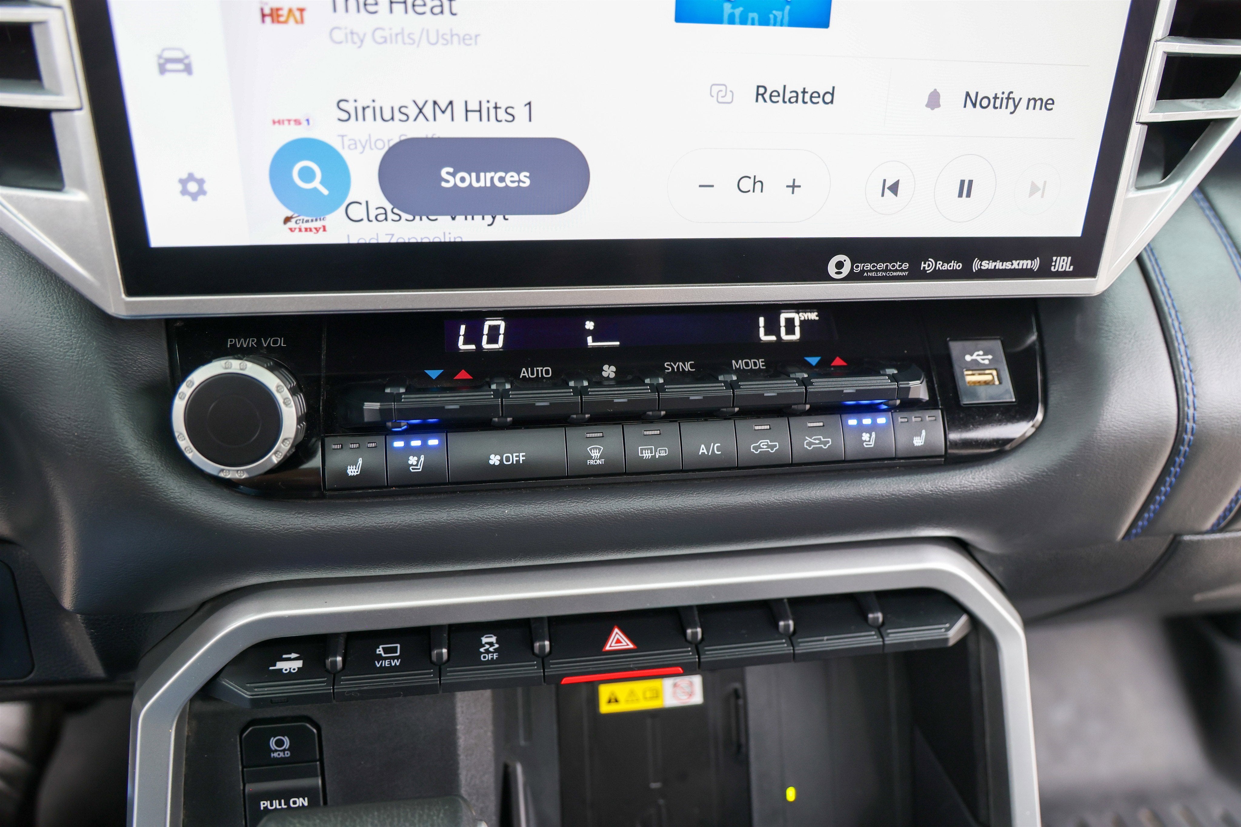 2023 Toyota TUNDRA 4X4 Platinum