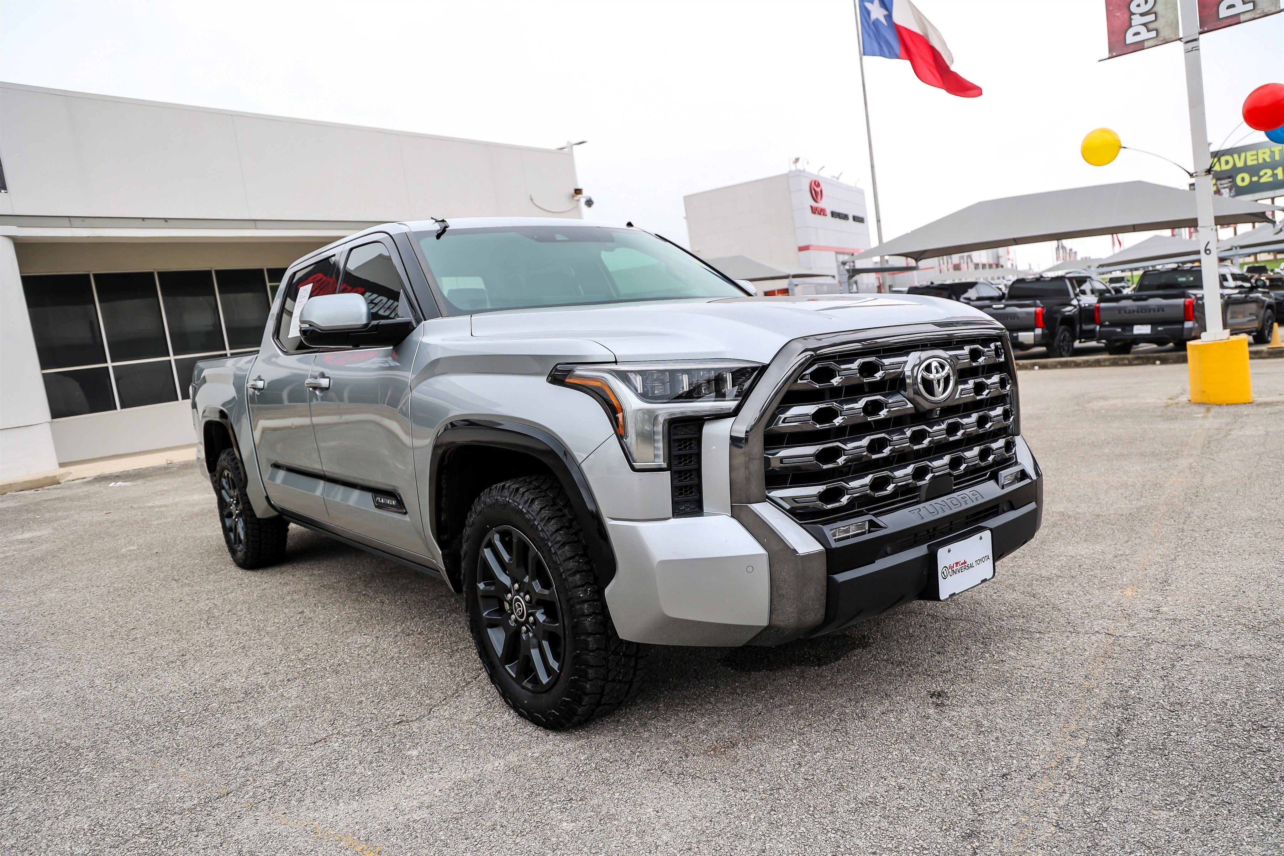 2023 Toyota TUNDRA 4X4 Platinum