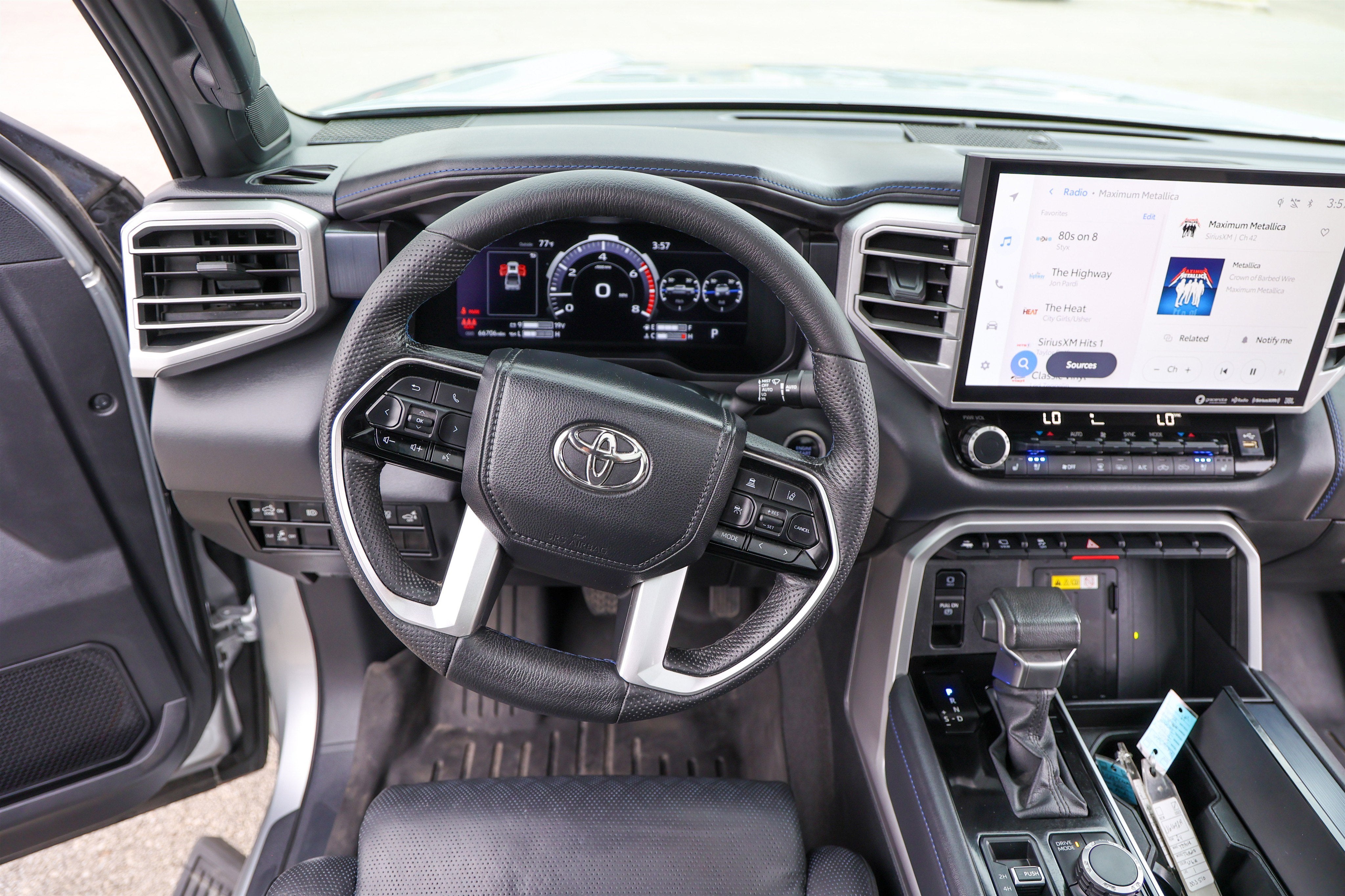 2023 Toyota TUNDRA 4X4 Platinum