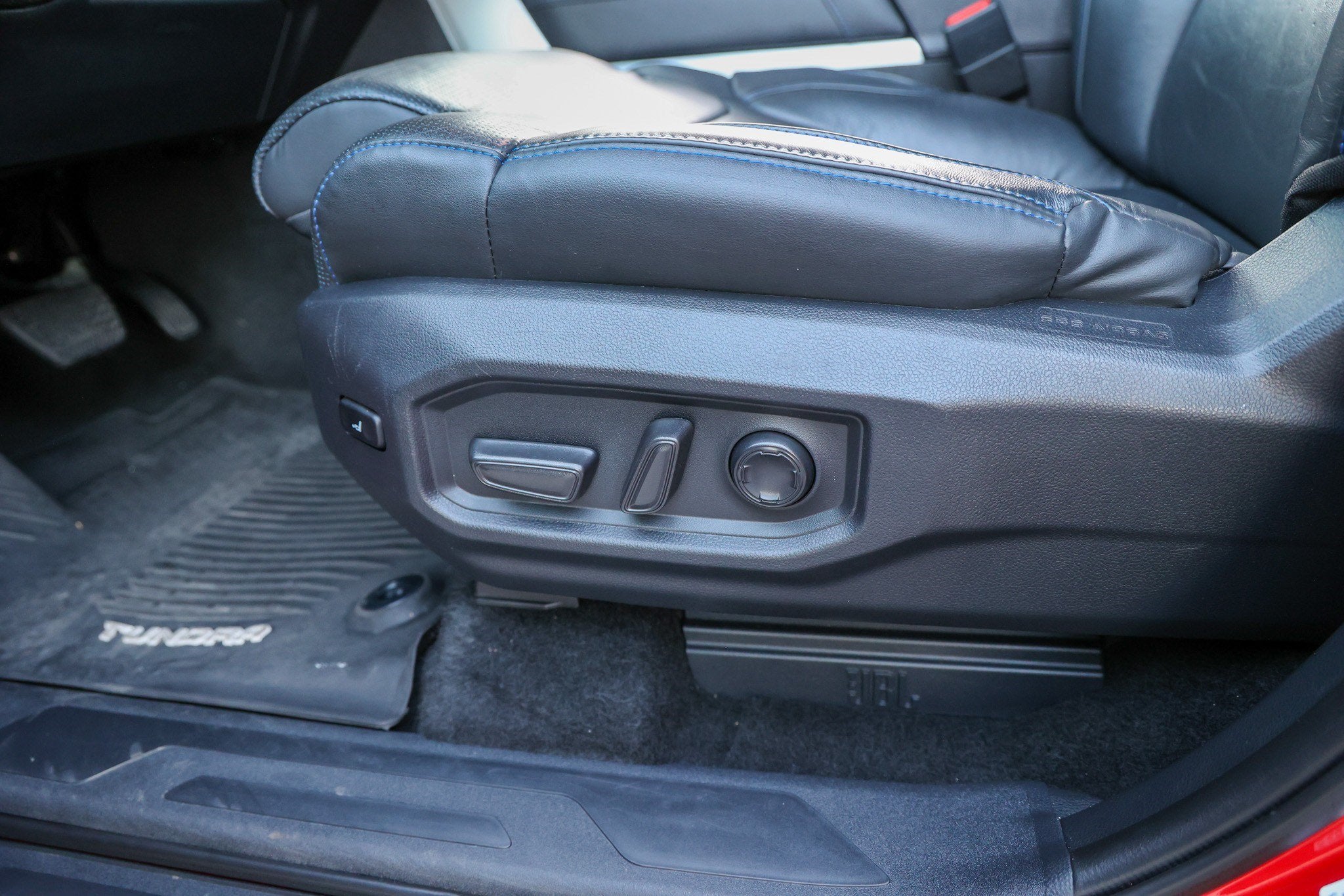 2024 Toyota Tundra i-FORCE MAX Platinum Hybrid