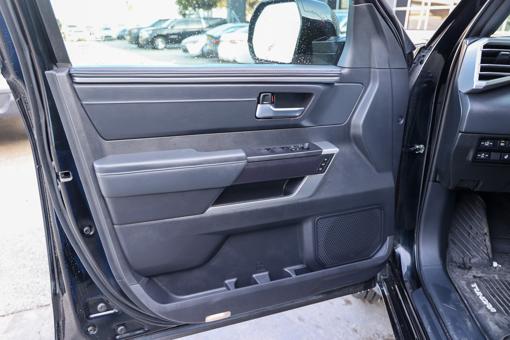 2023 Toyota TUNDRA HV 4X4 Platinum Hybrid