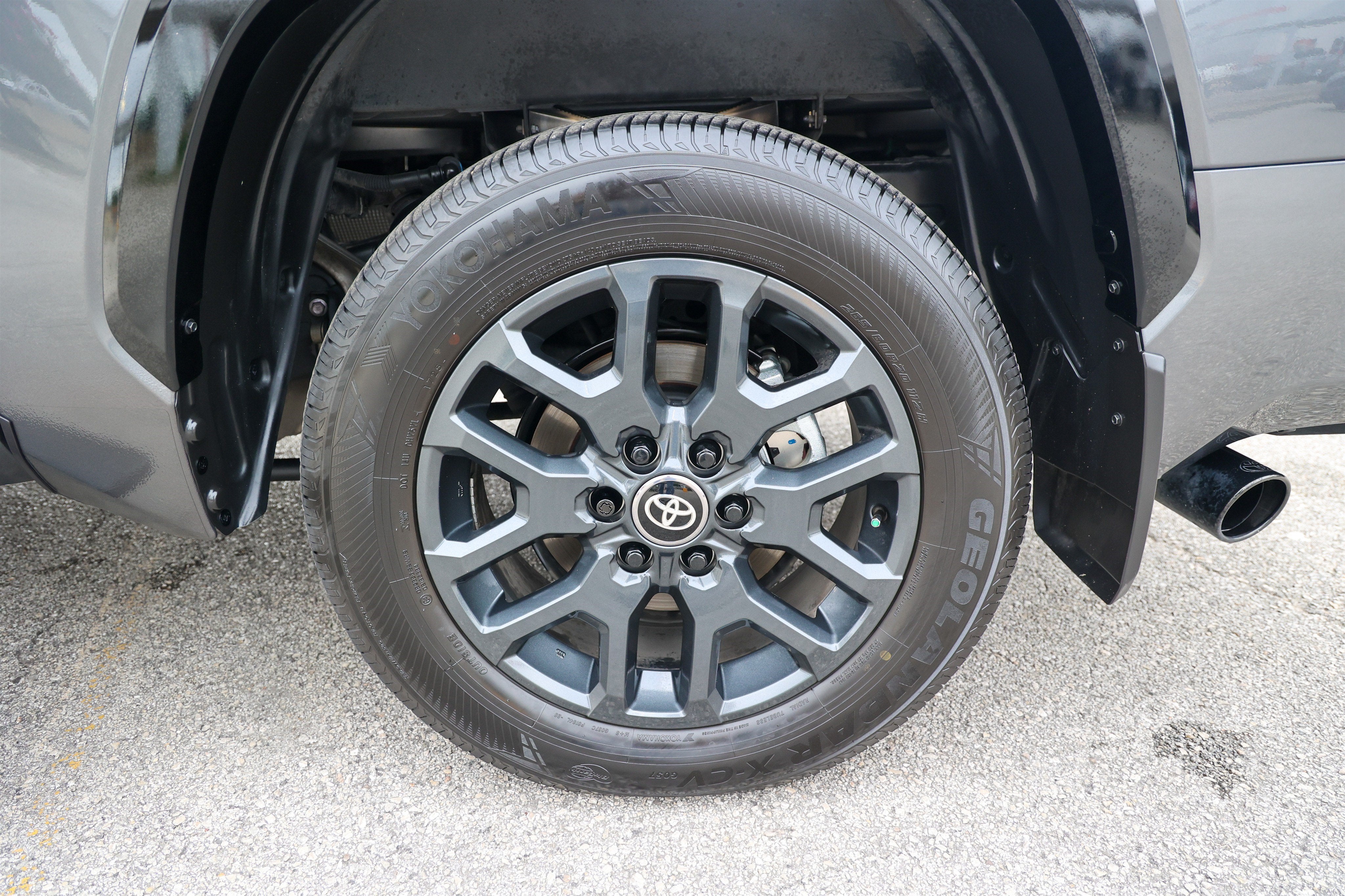 2026 Toyota Tundra i-FORCE MAX Platinum Hybrid