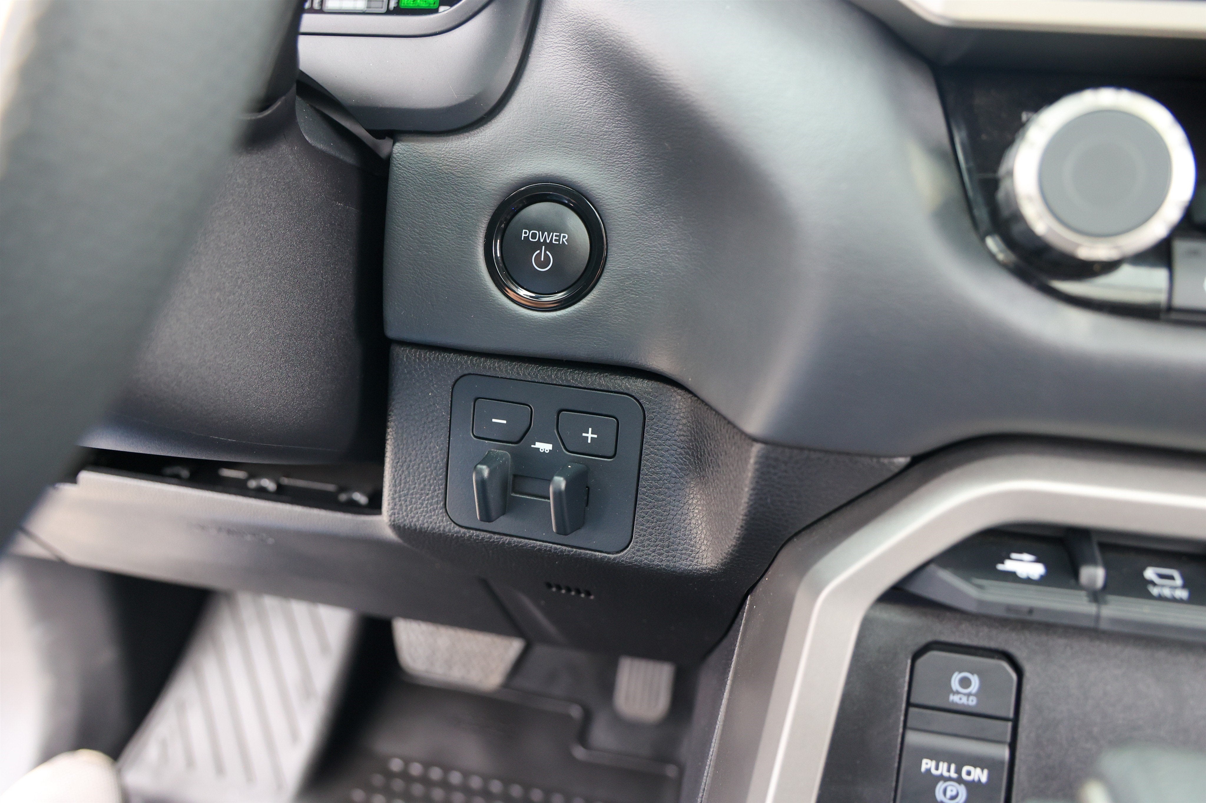 2026 Toyota Tundra i-FORCE MAX Platinum Hybrid