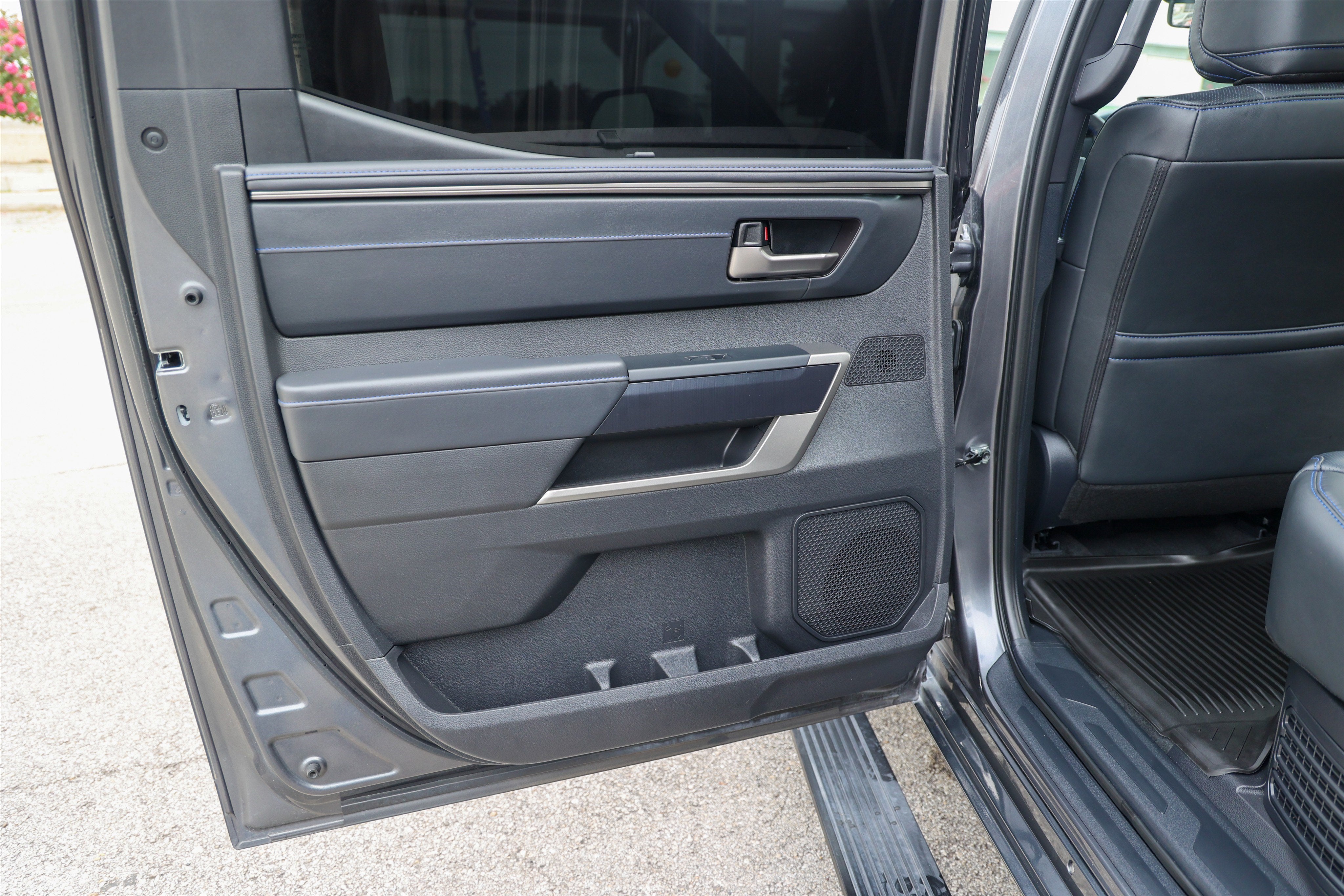 2026 Toyota Tundra i-FORCE MAX Platinum Hybrid