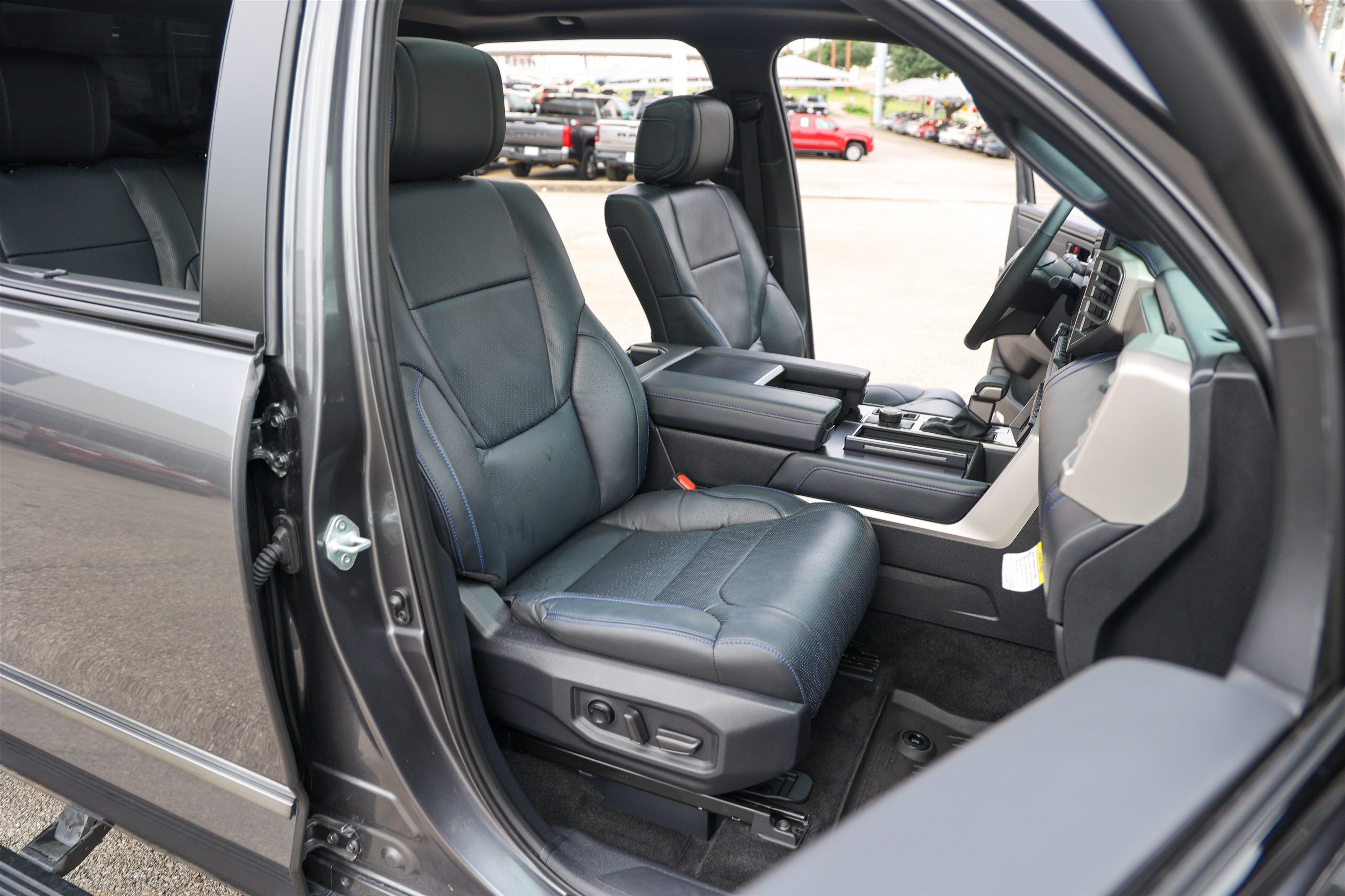 2026 Toyota Tundra i-FORCE MAX Platinum Hybrid