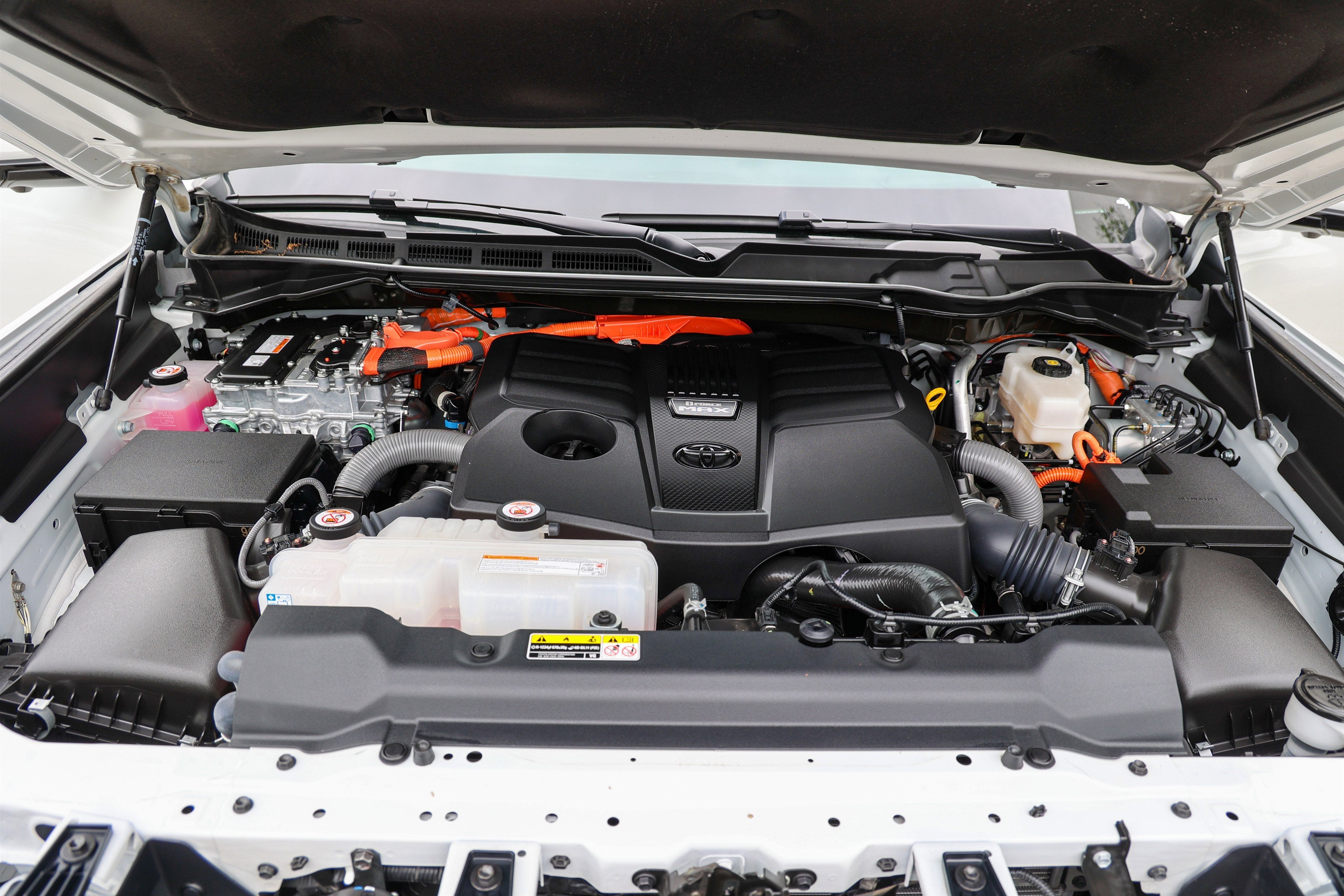 2025 Toyota TUNDRA HV 4X4 Platinum Hybrid