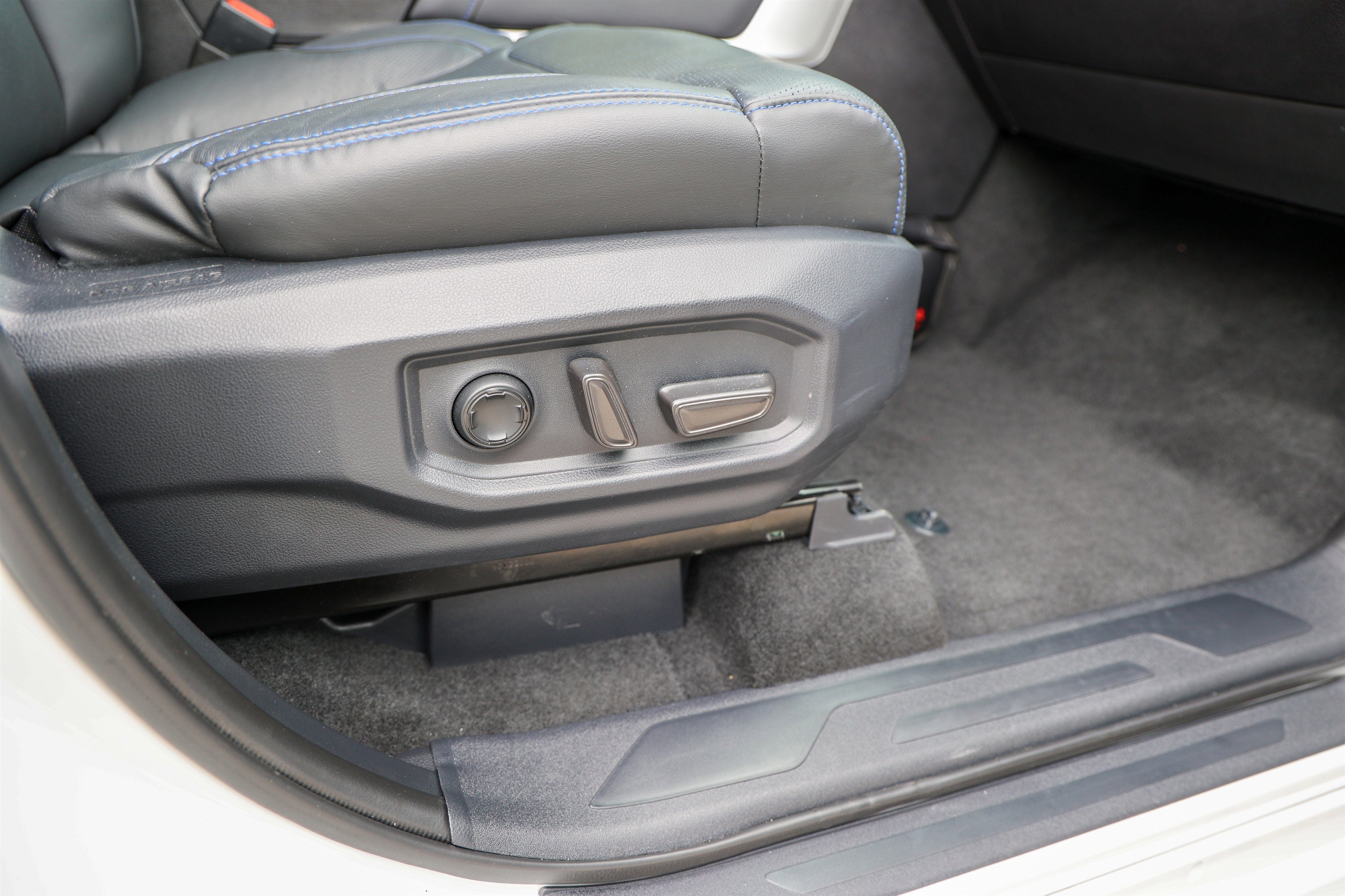 2025 Toyota TUNDRA HV 4X4 Platinum Hybrid