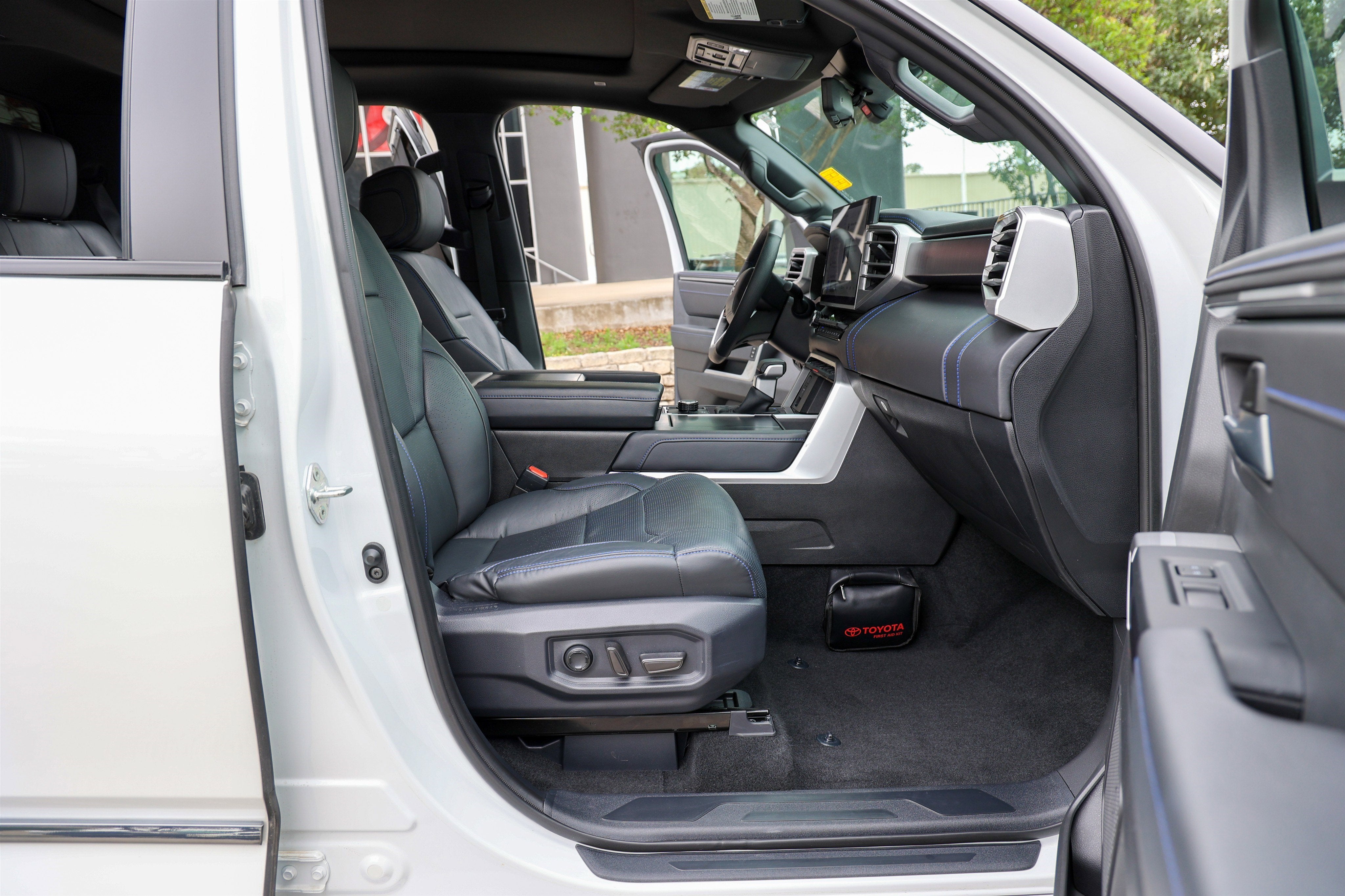 2025 Toyota TUNDRA HV 4X4 Platinum Hybrid