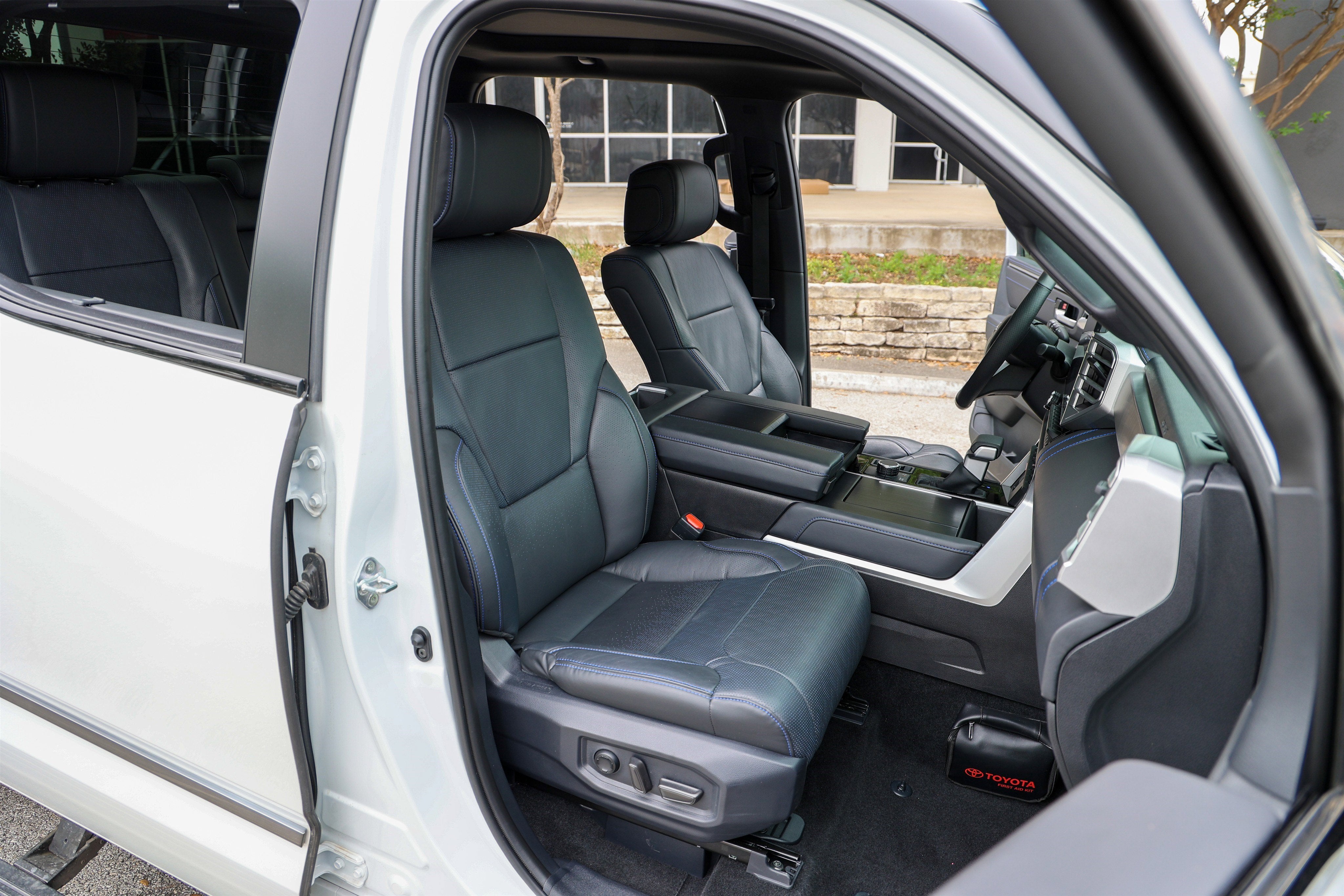 2025 Toyota TUNDRA HV 4X4 Platinum Hybrid