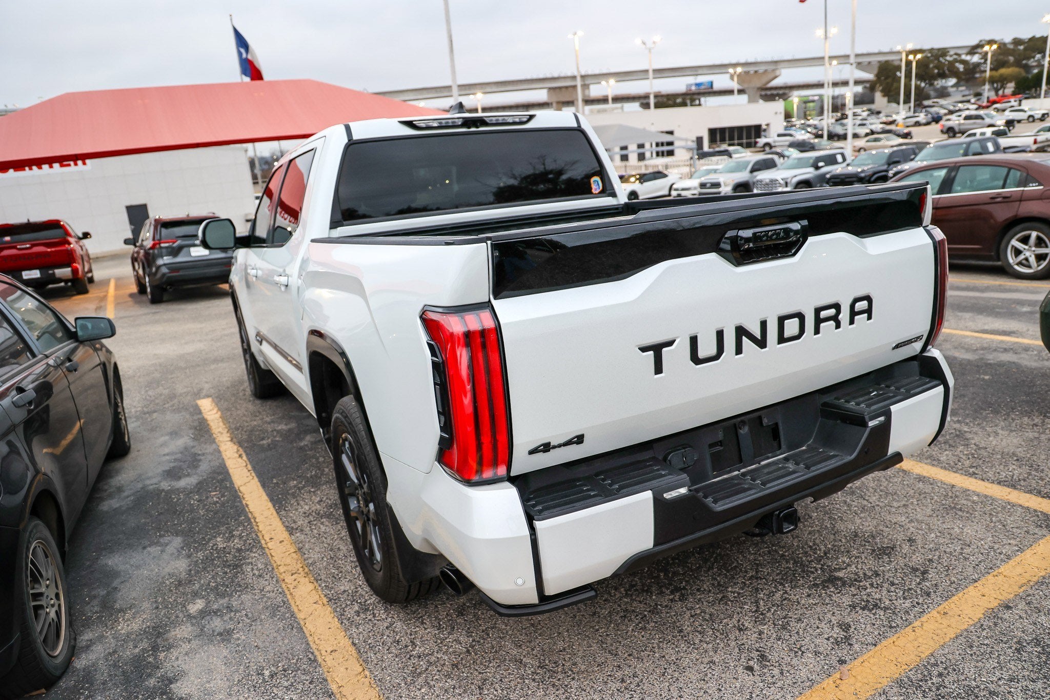 2025 Toyota TUNDRA HV 4X4 Platinum Hybrid