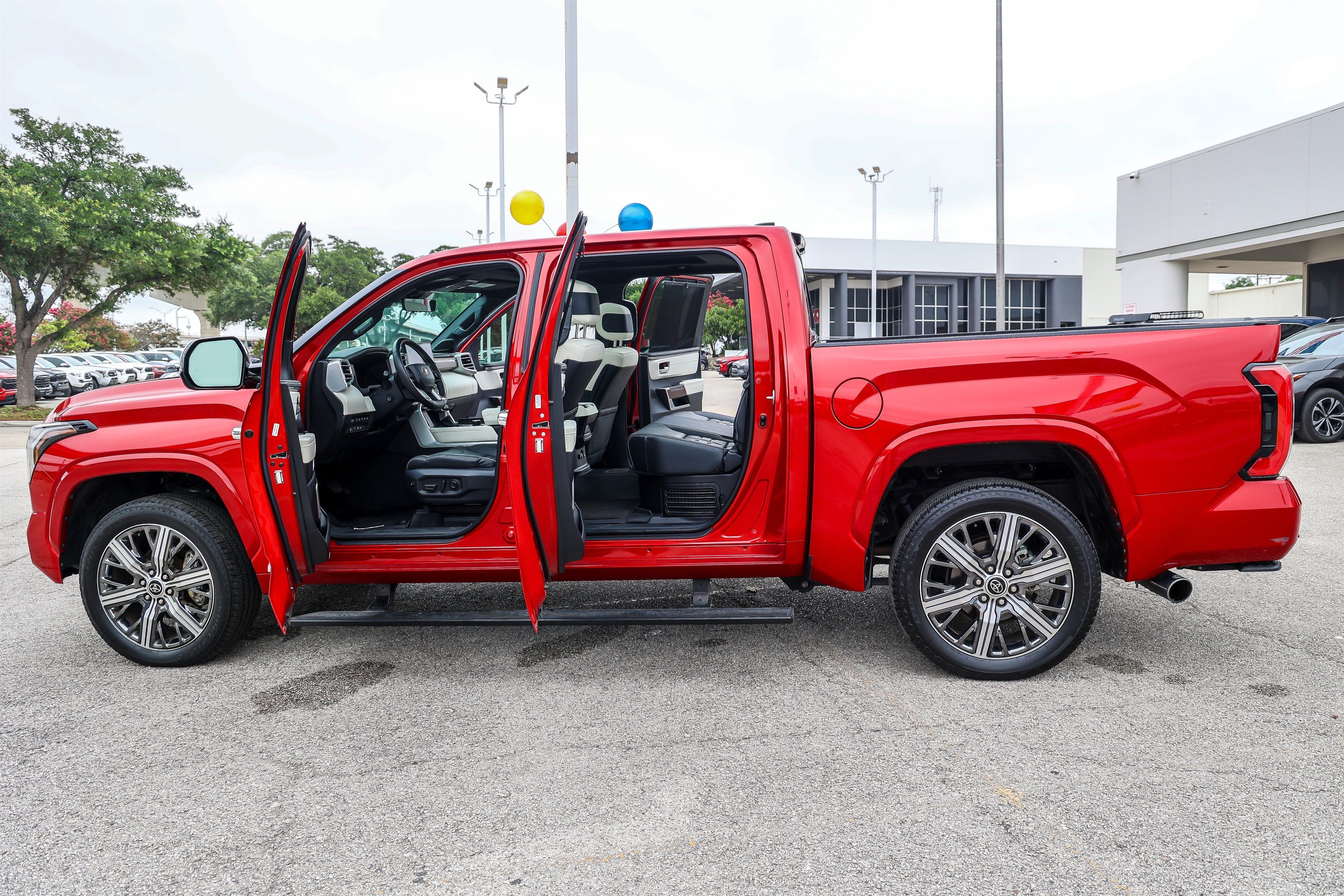 2023 Toyota Tundra i-FORCE MAX Capstone Hybrid