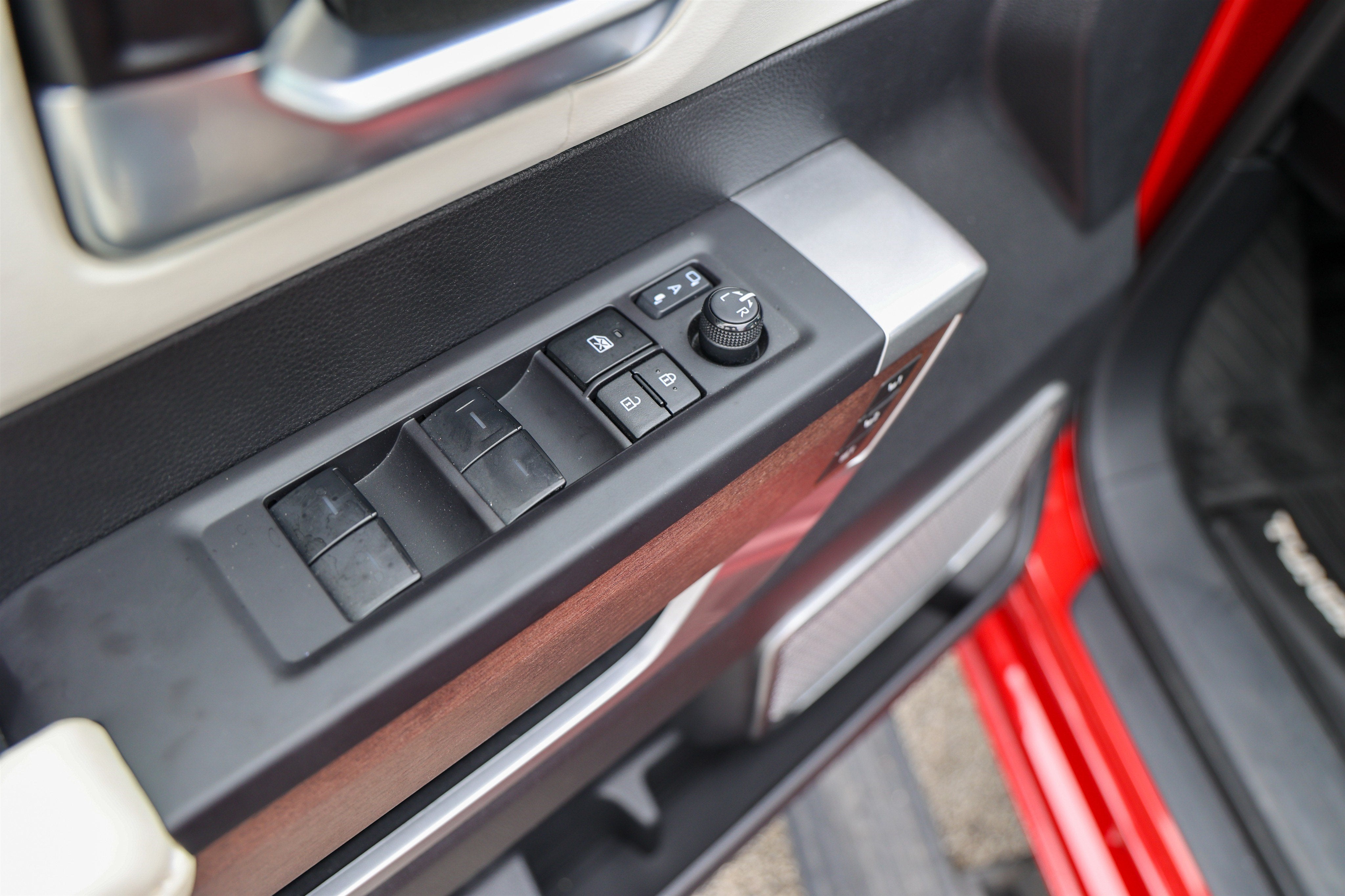 2023 Toyota Tundra i-FORCE MAX Capstone Hybrid