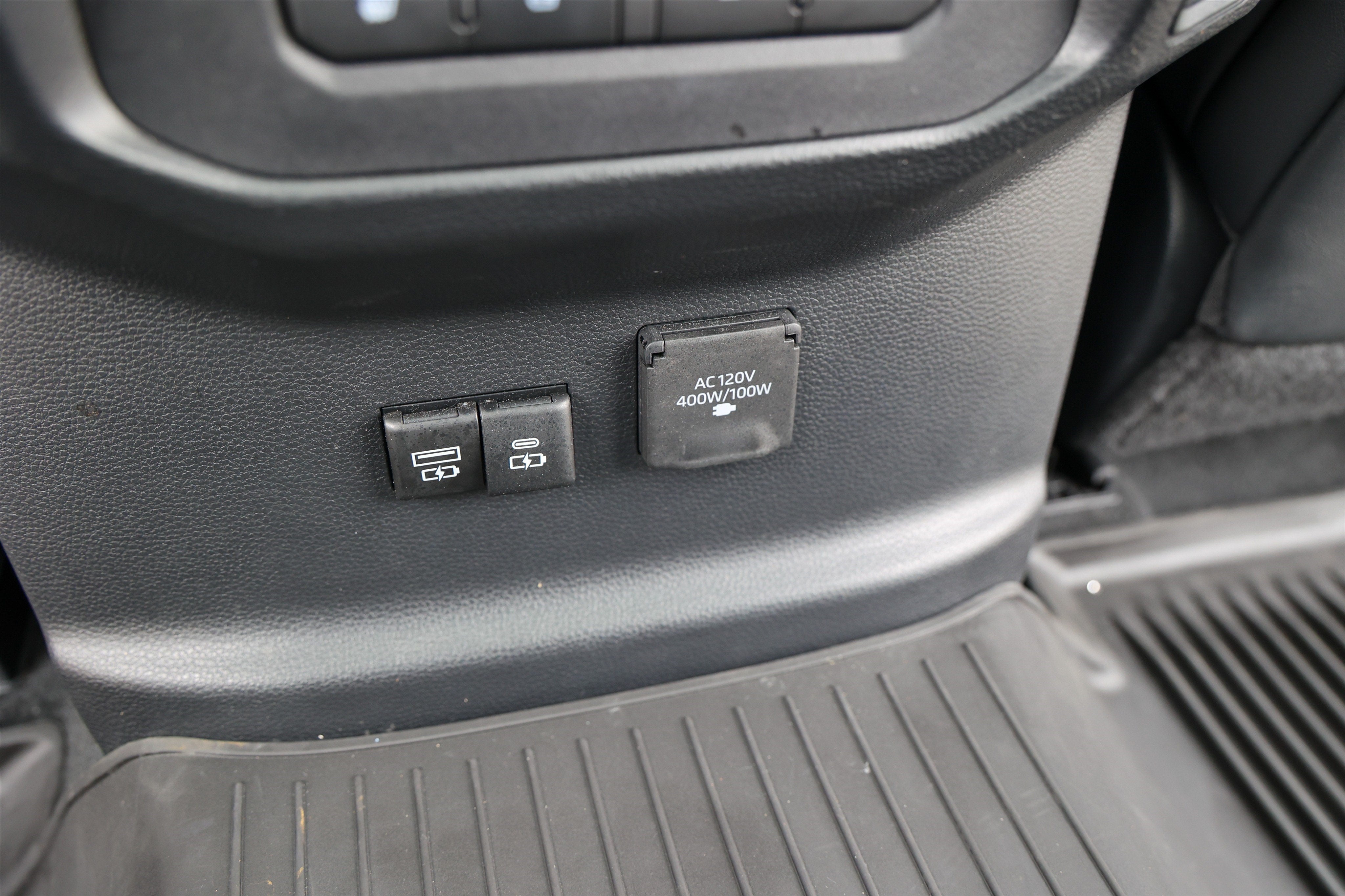 2023 Toyota Tundra i-FORCE MAX Capstone Hybrid