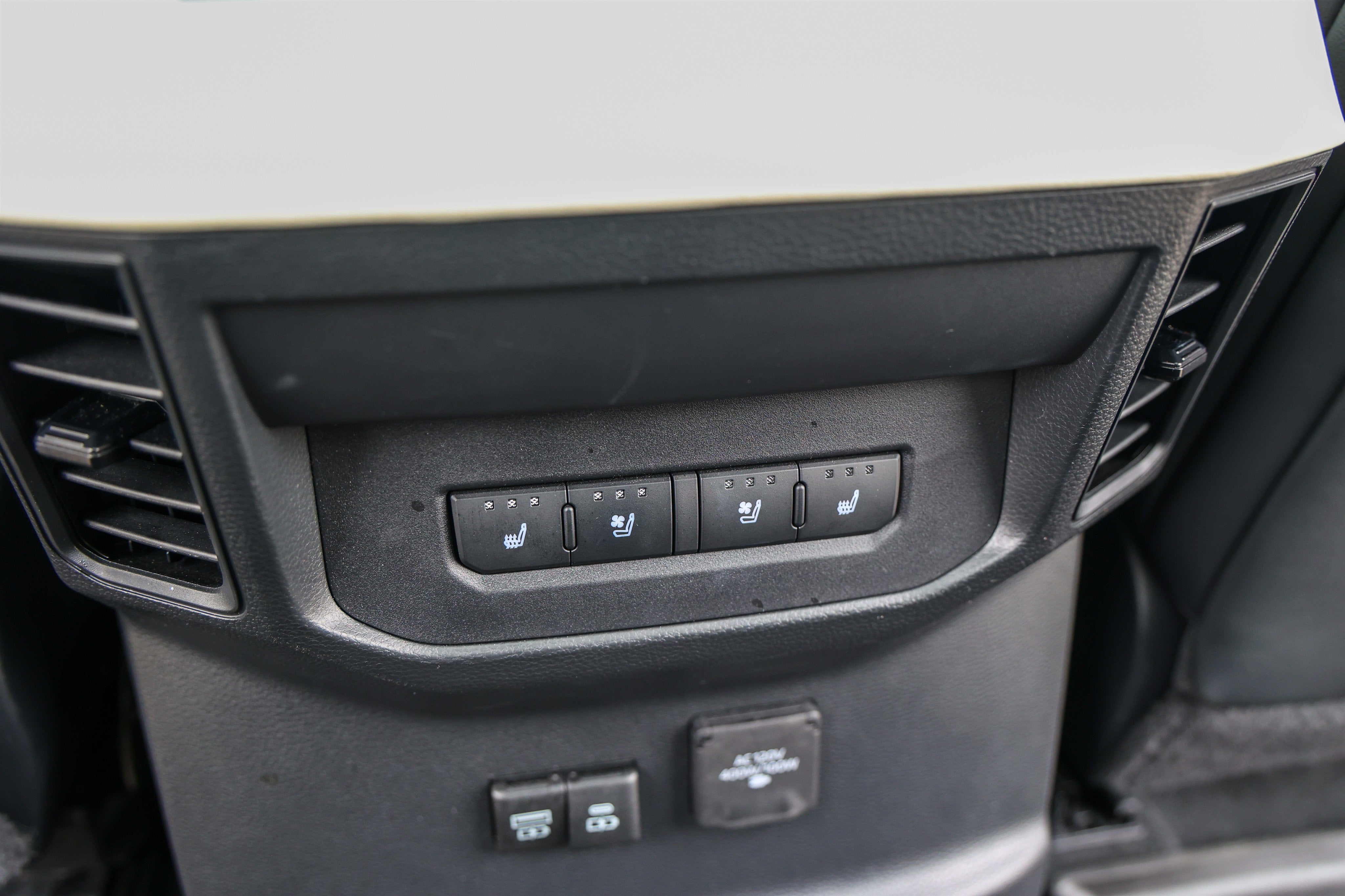 2023 Toyota Tundra i-FORCE MAX Capstone Hybrid
