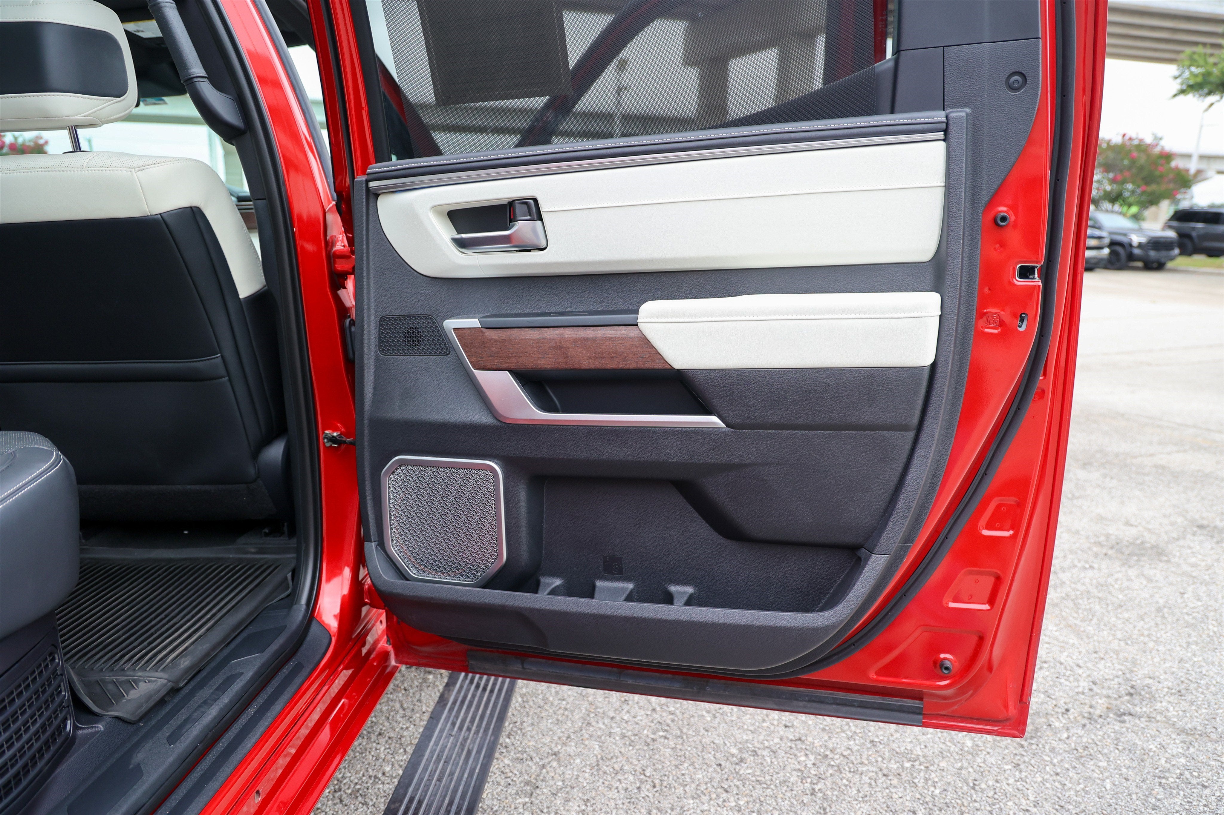 2023 Toyota Tundra i-FORCE MAX Capstone Hybrid