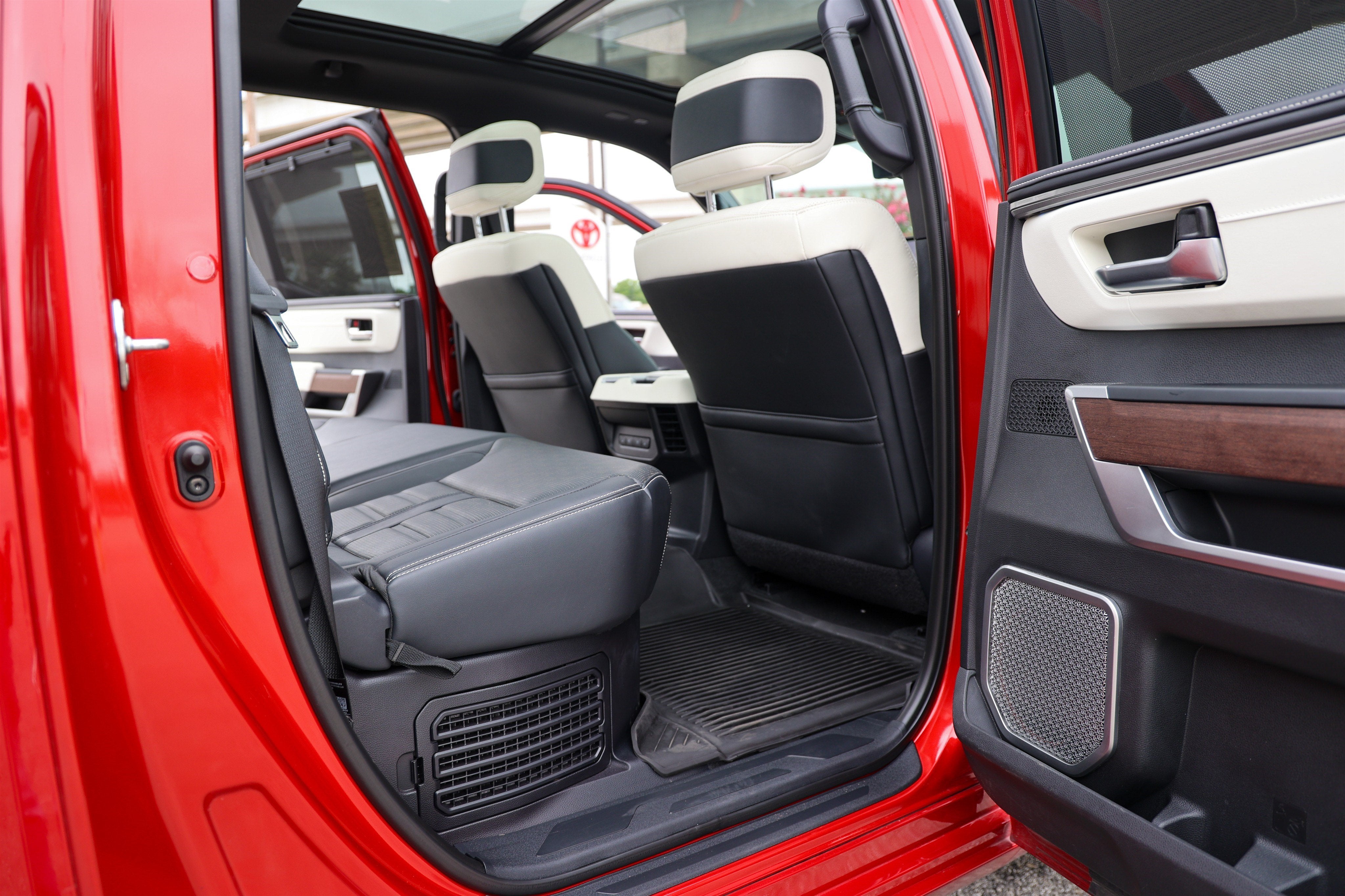 2023 Toyota Tundra i-FORCE MAX Capstone Hybrid