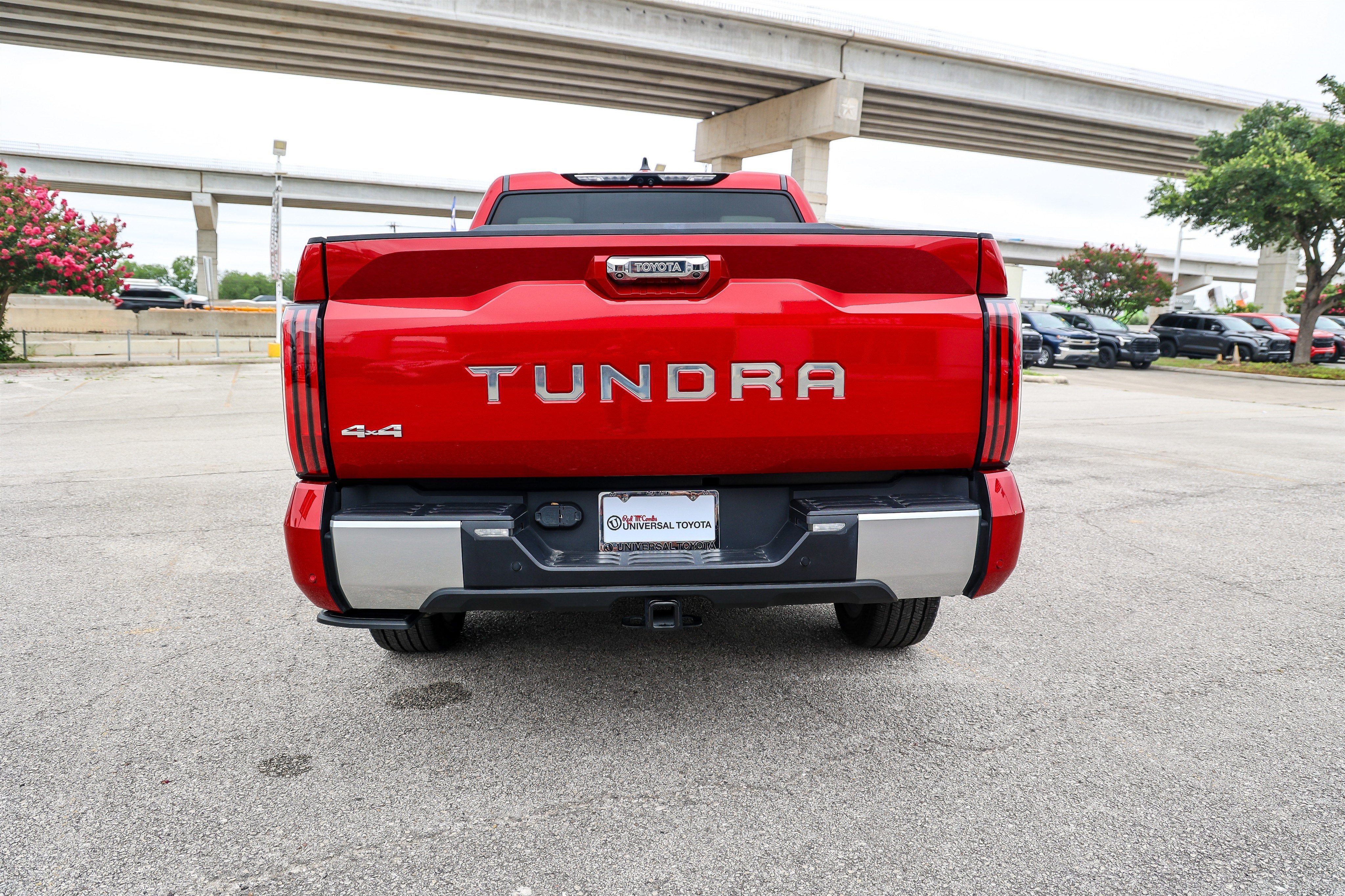 2023 Toyota Tundra i-FORCE MAX Capstone Hybrid