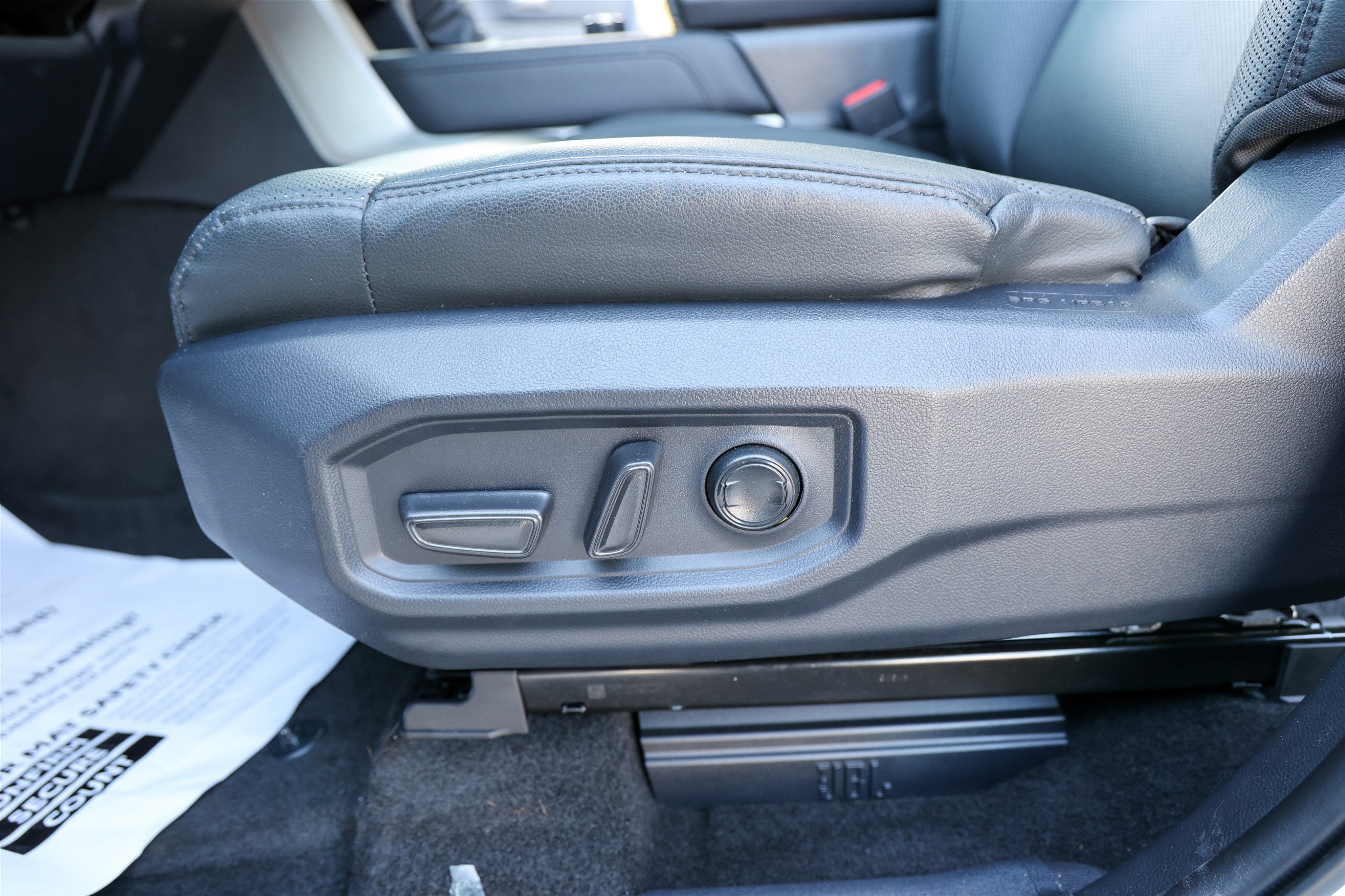 2025 Toyota TUNDRA 4X4 Limited