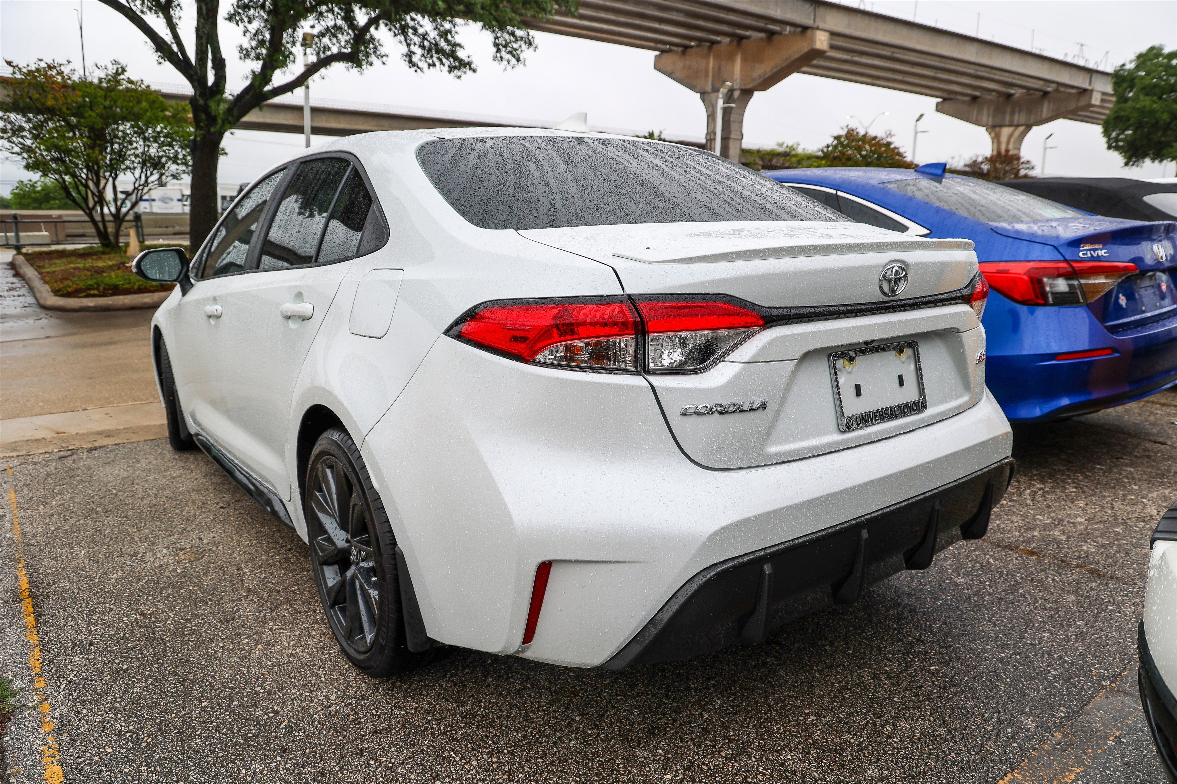 2025 Toyota COROLLA SE