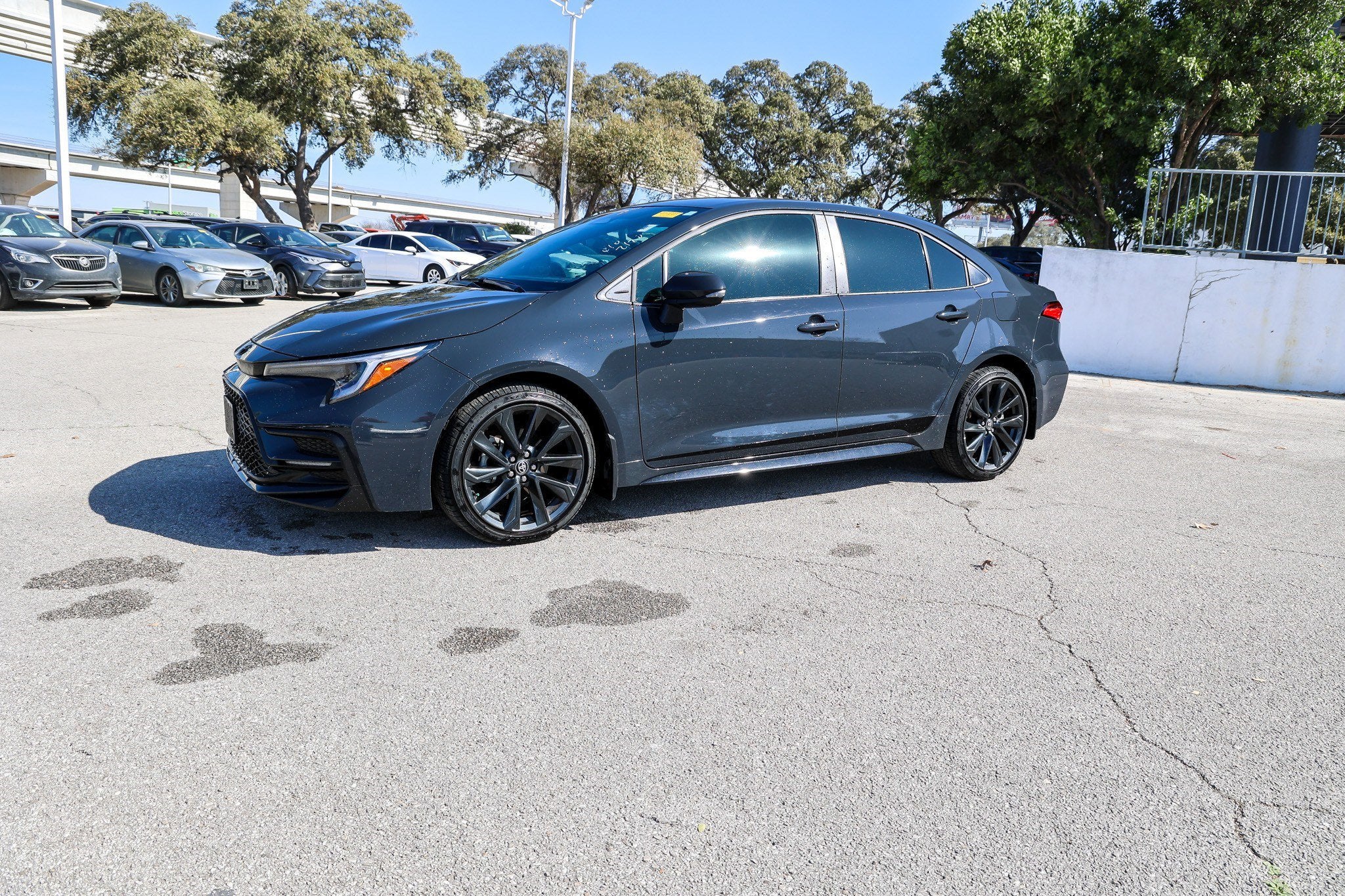 2025 Toyota COROLLA SE