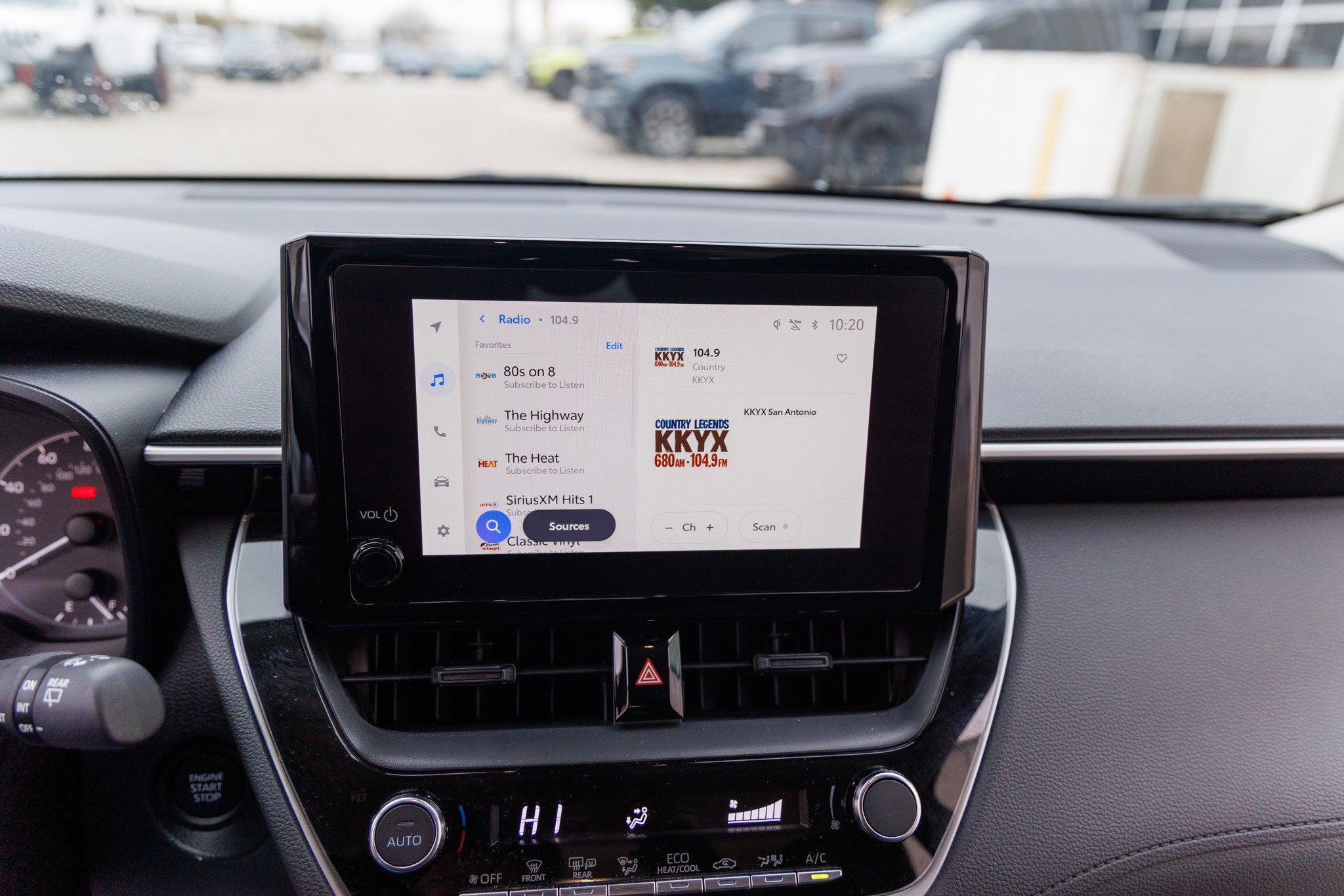 2025 Toyota Corolla Cross LE