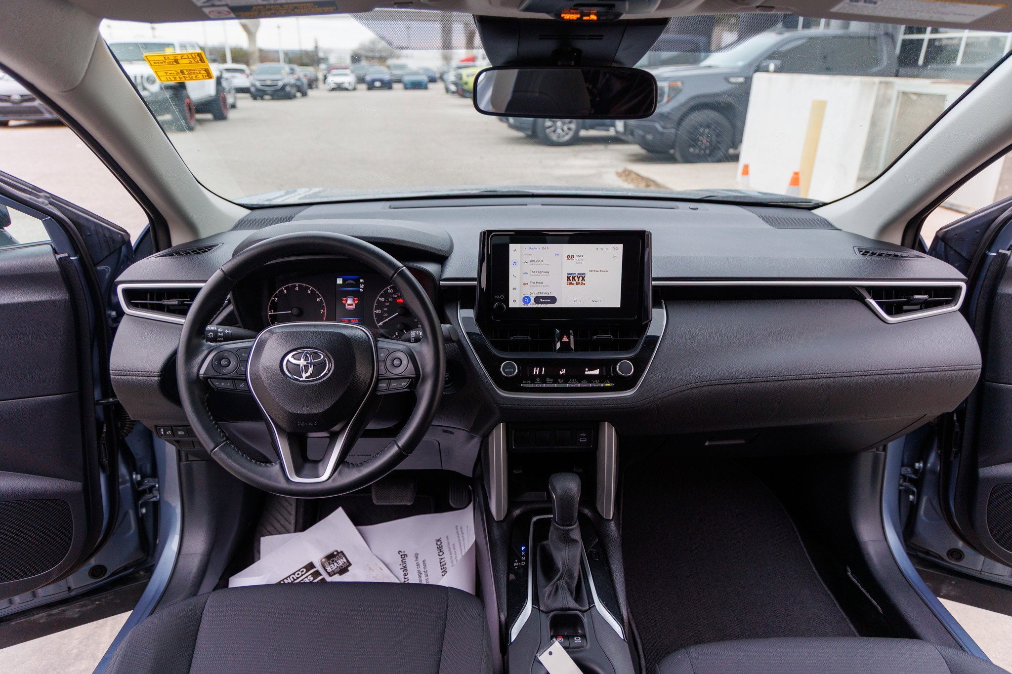 2025 Toyota Corolla Cross LE