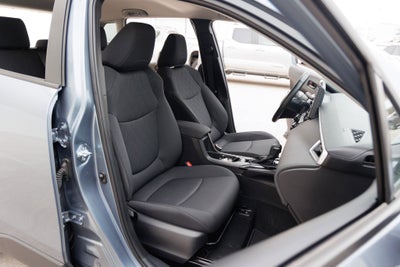 2025 Toyota Corolla Cross LE