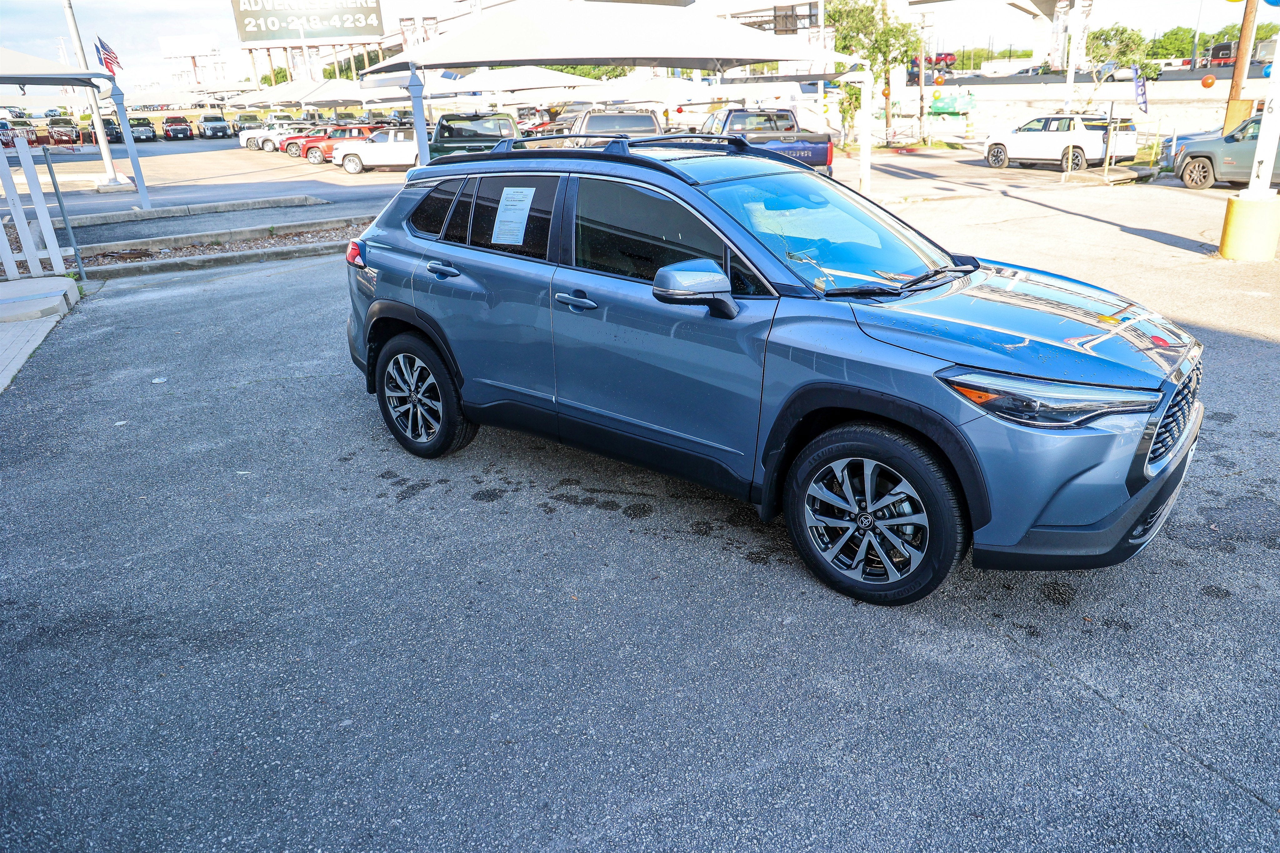 2023 Toyota Corolla Cross XLE