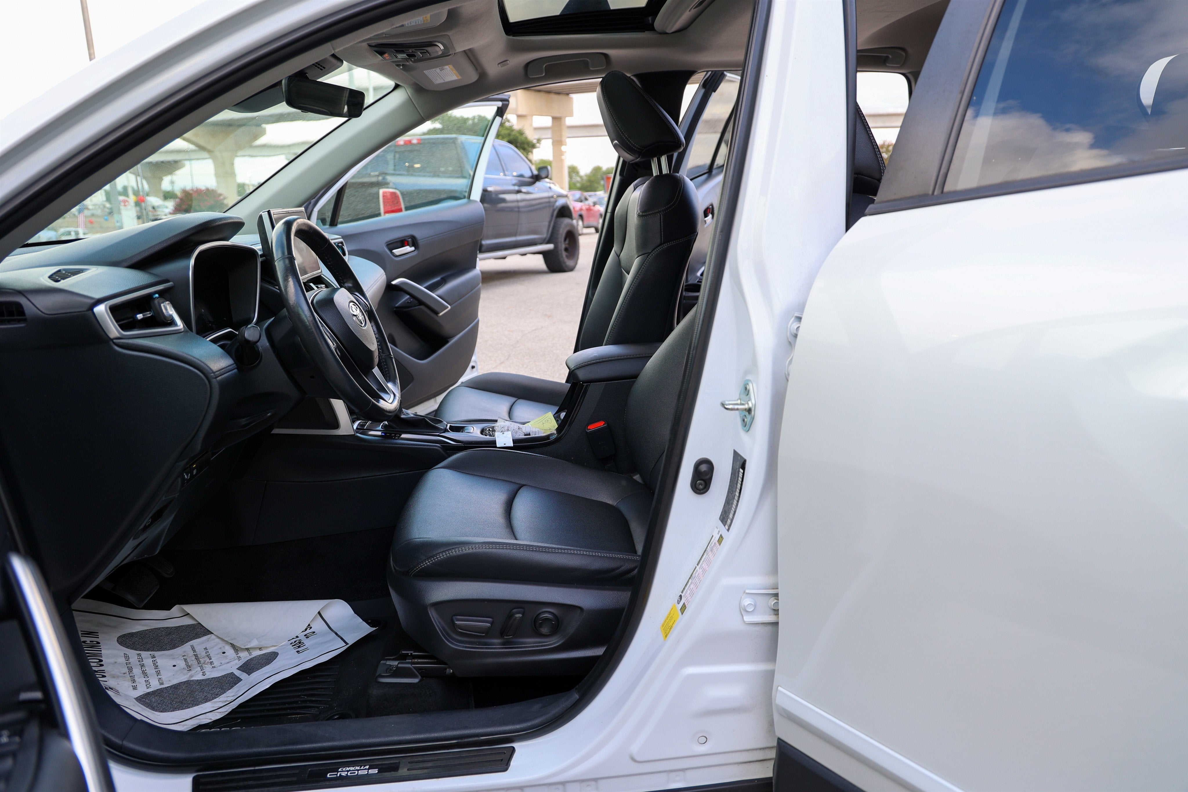 2023 Toyota Corolla Cross XLE