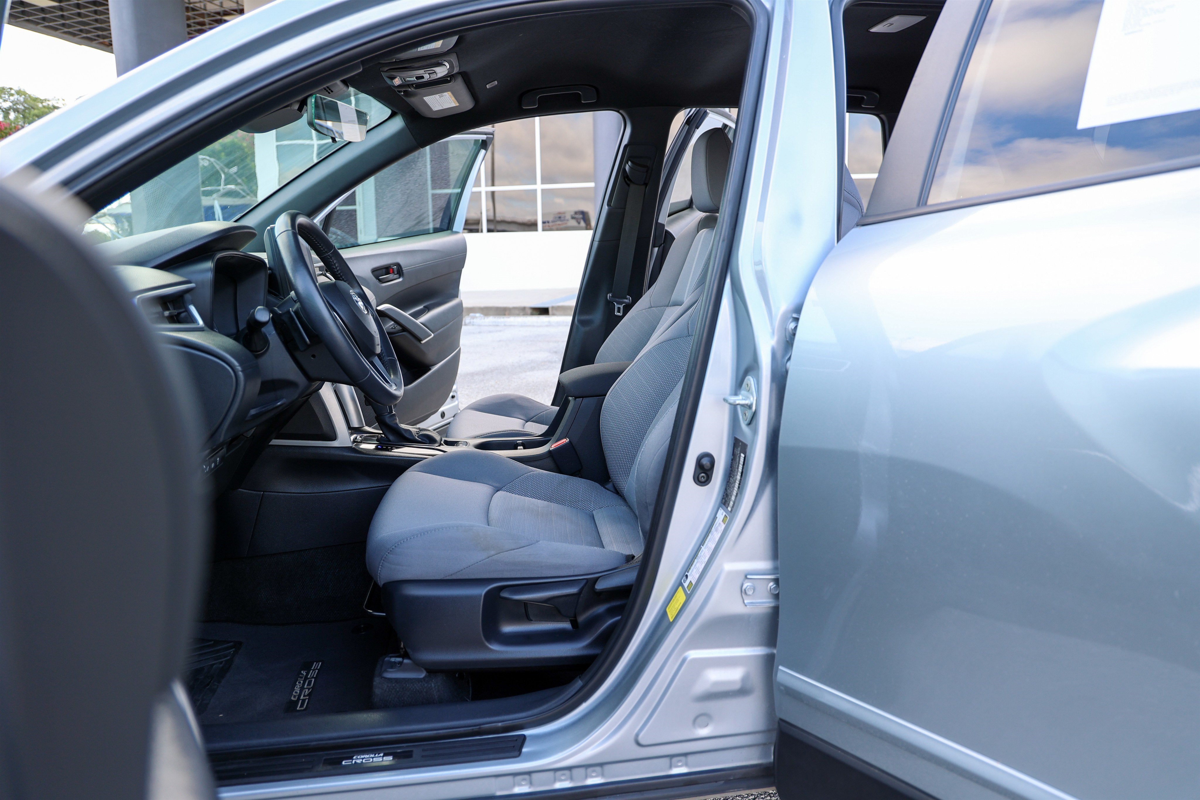 2024 Toyota Corolla Cross Hybrid Hybrid SE