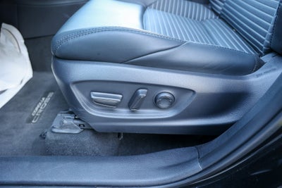 2025 Toyota COROLLA CROSS HV Hybrid XSE