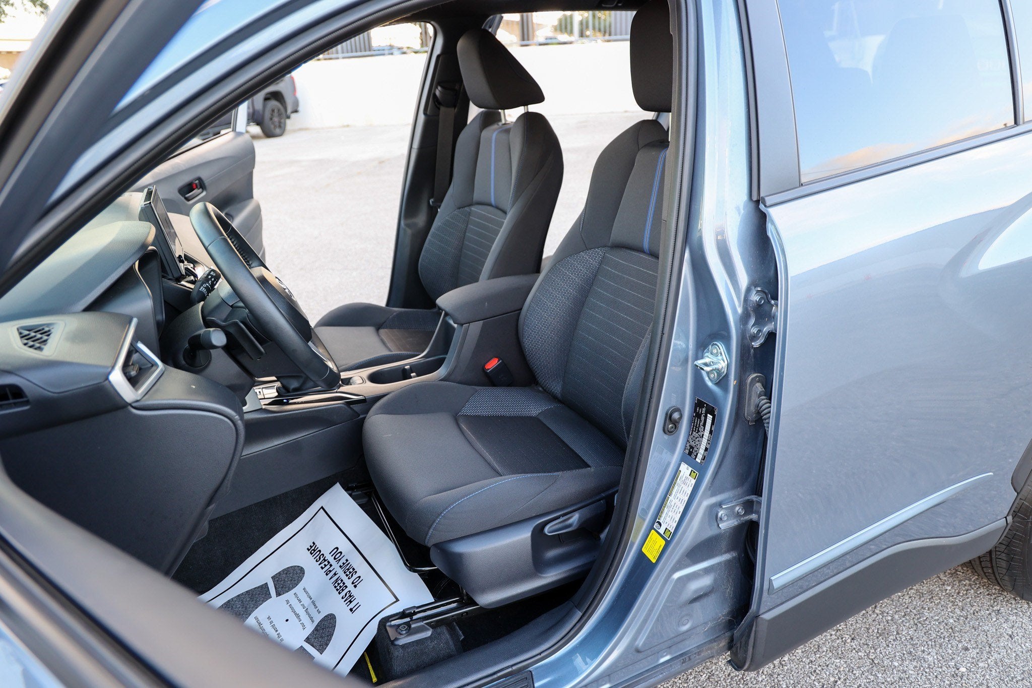 2025 Toyota Corolla Cross Hybrid Hybrid SE