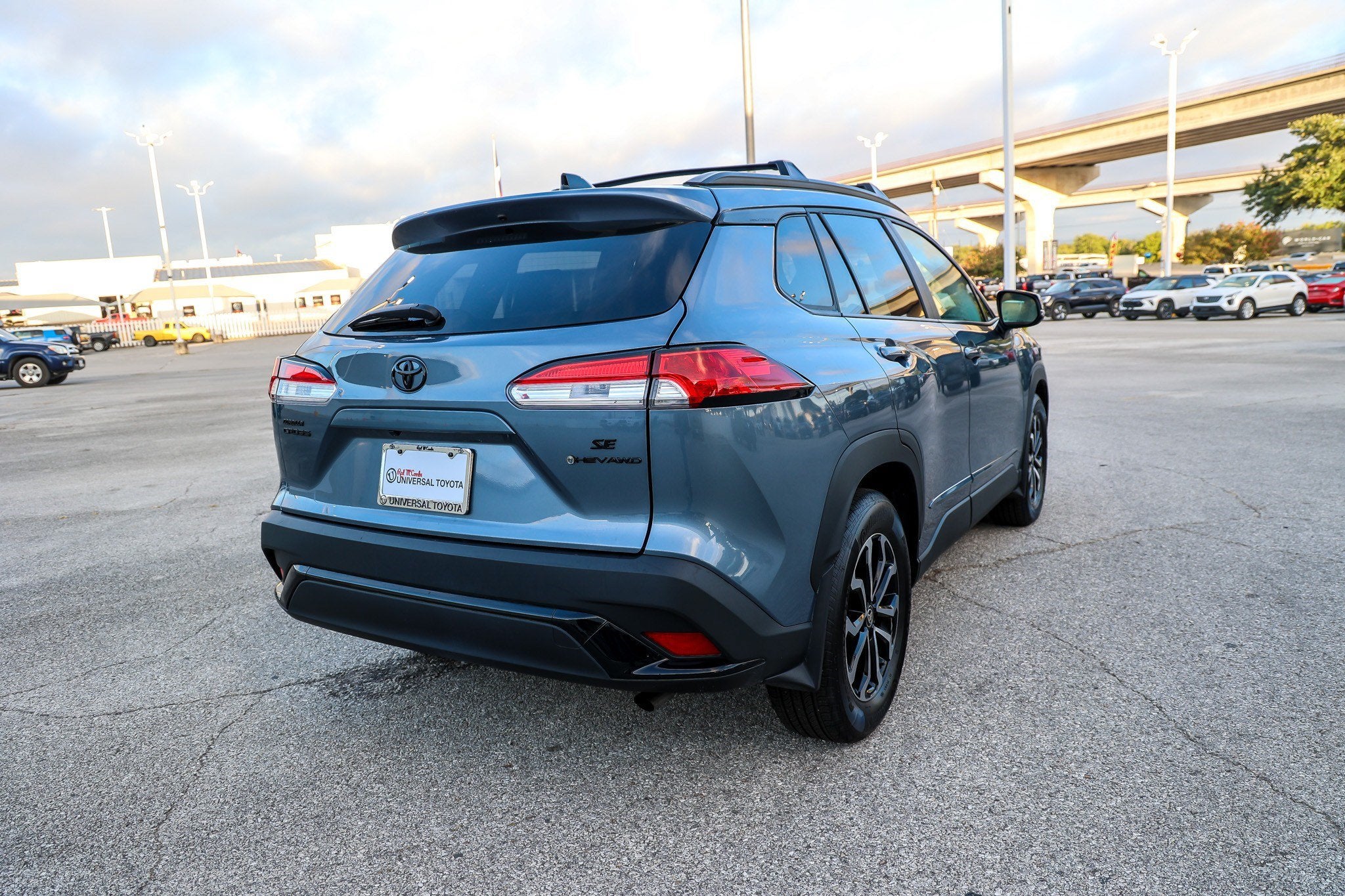2025 Toyota Corolla Cross Hybrid Hybrid SE