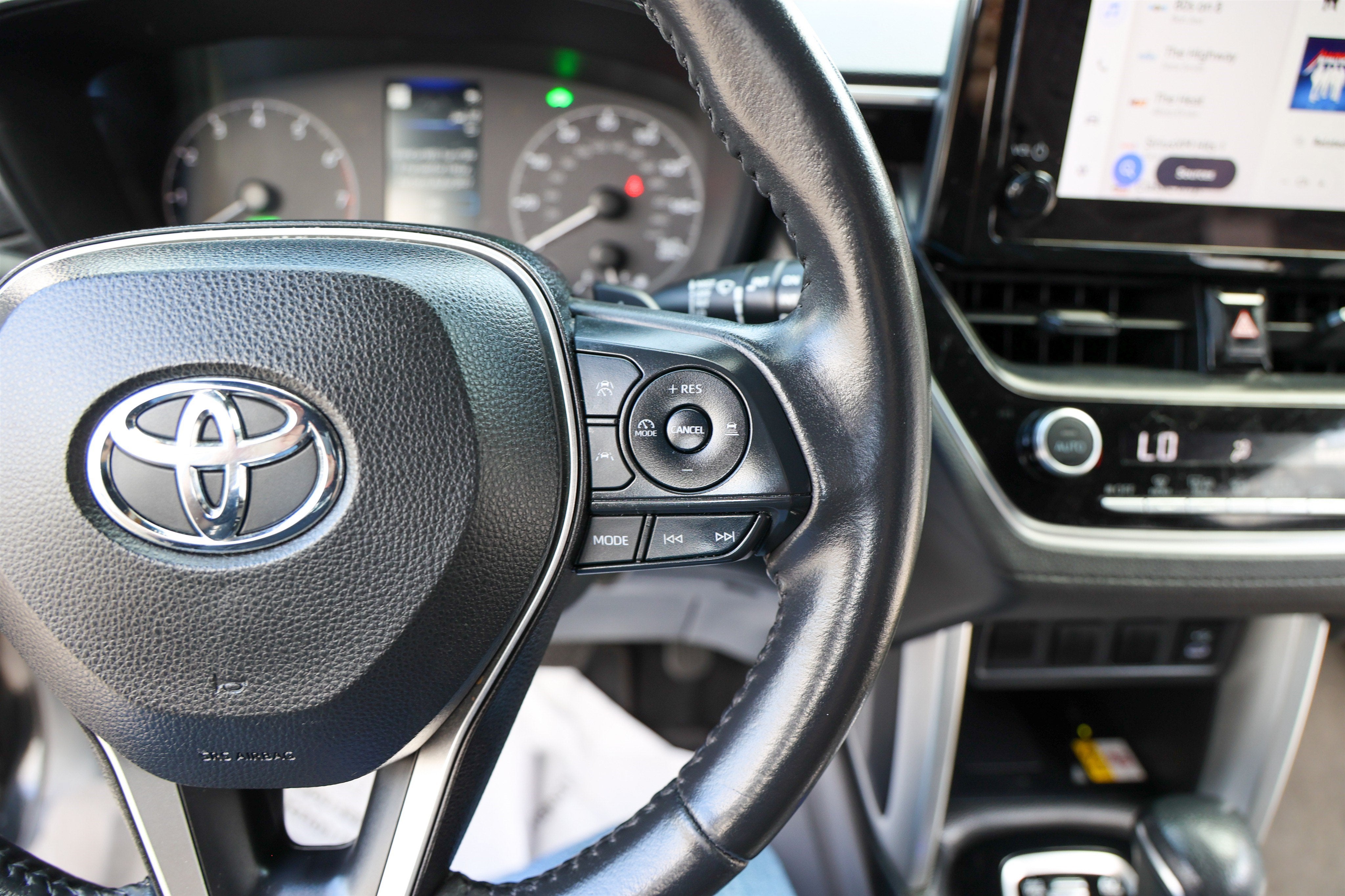 2023 Toyota Corolla Cross Hybrid Hybrid SE
