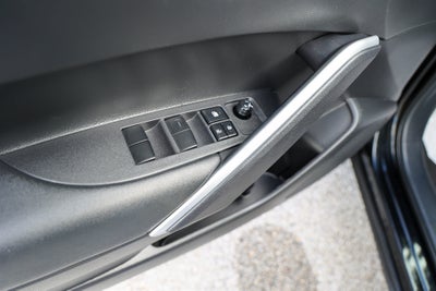 2023 Toyota Corolla Cross Hybrid Hybrid SE