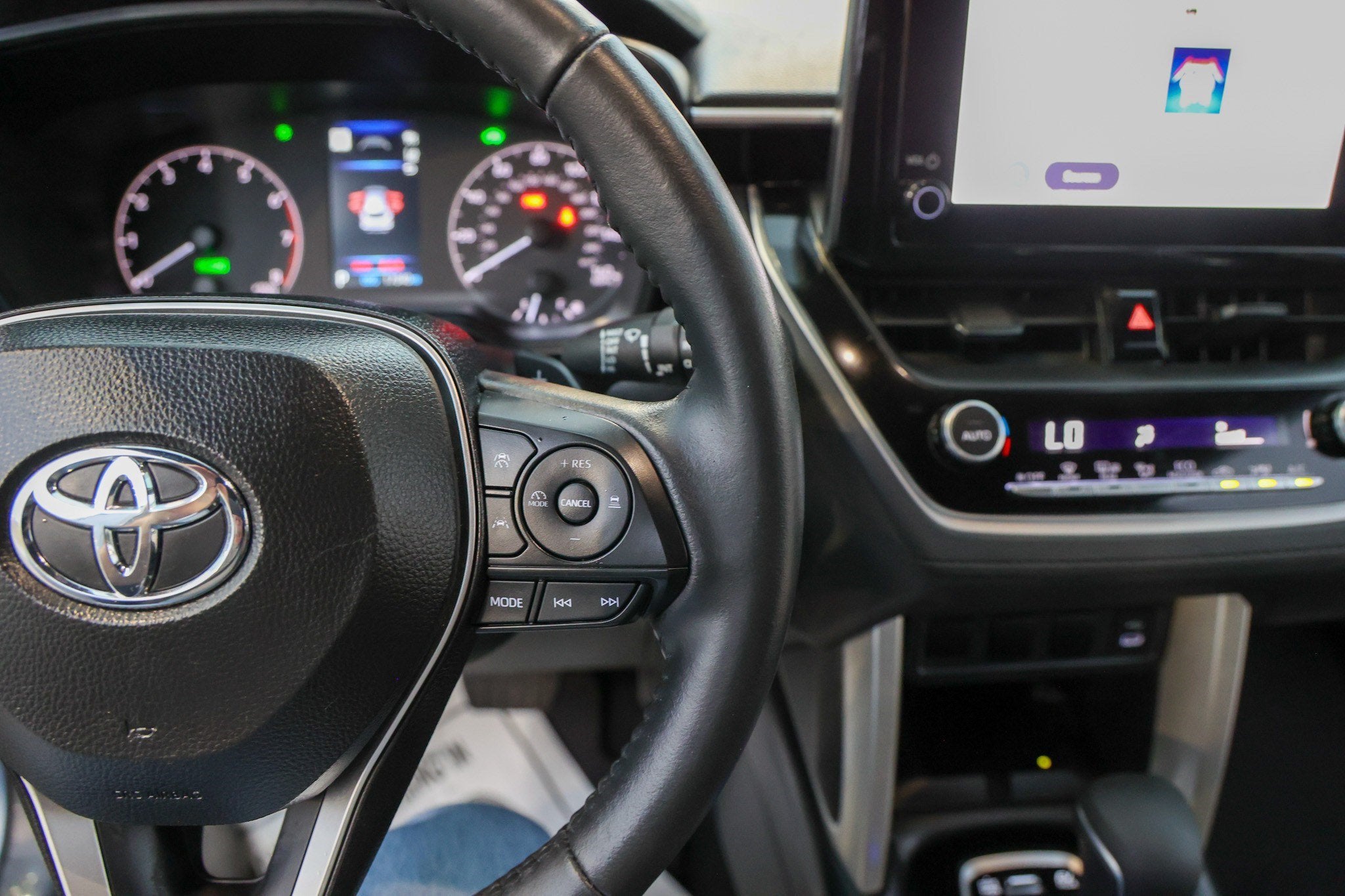 2024 Toyota Corolla Cross Hybrid Hybrid SE