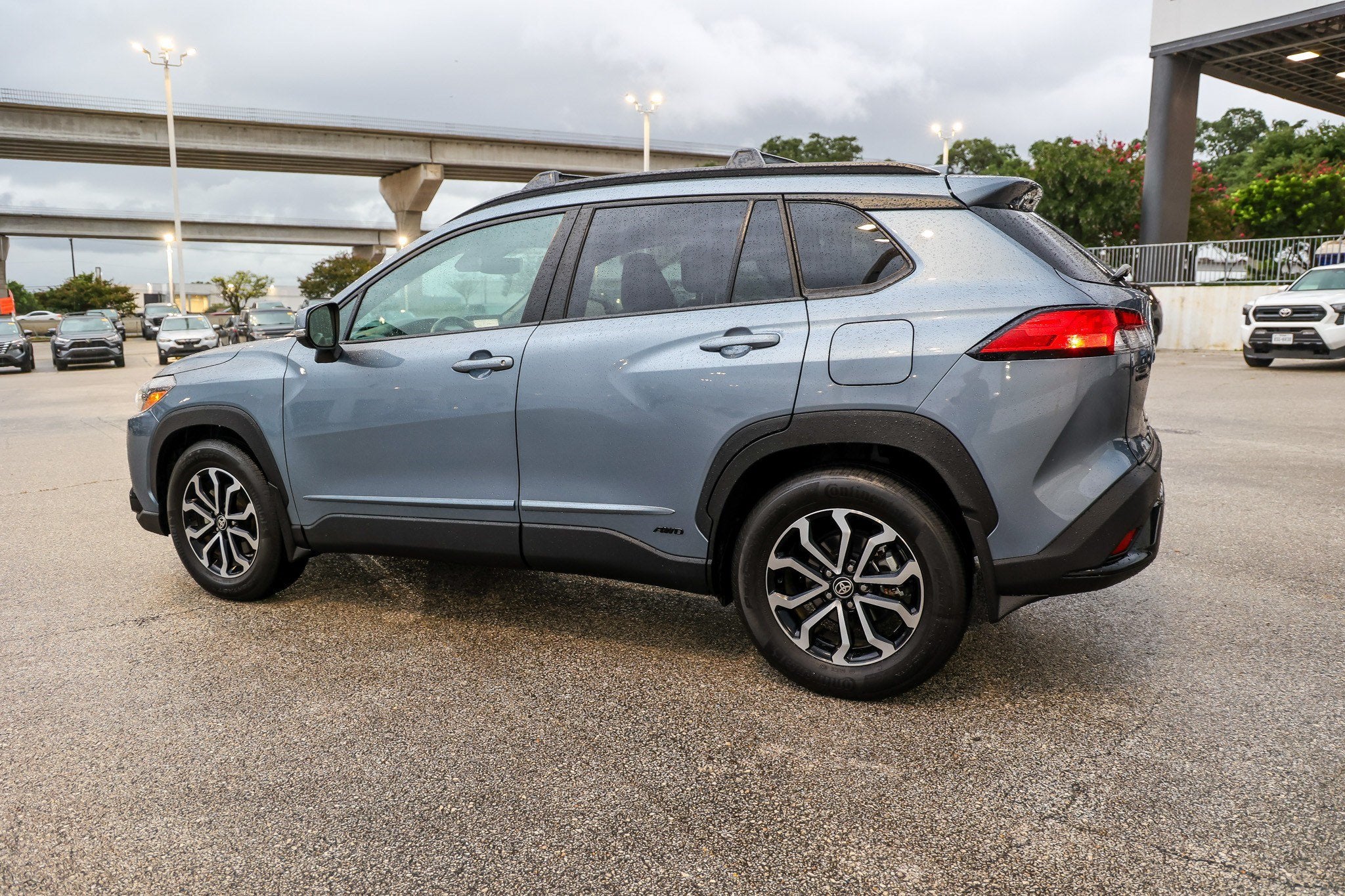 2024 Toyota Corolla Cross Hybrid Hybrid SE