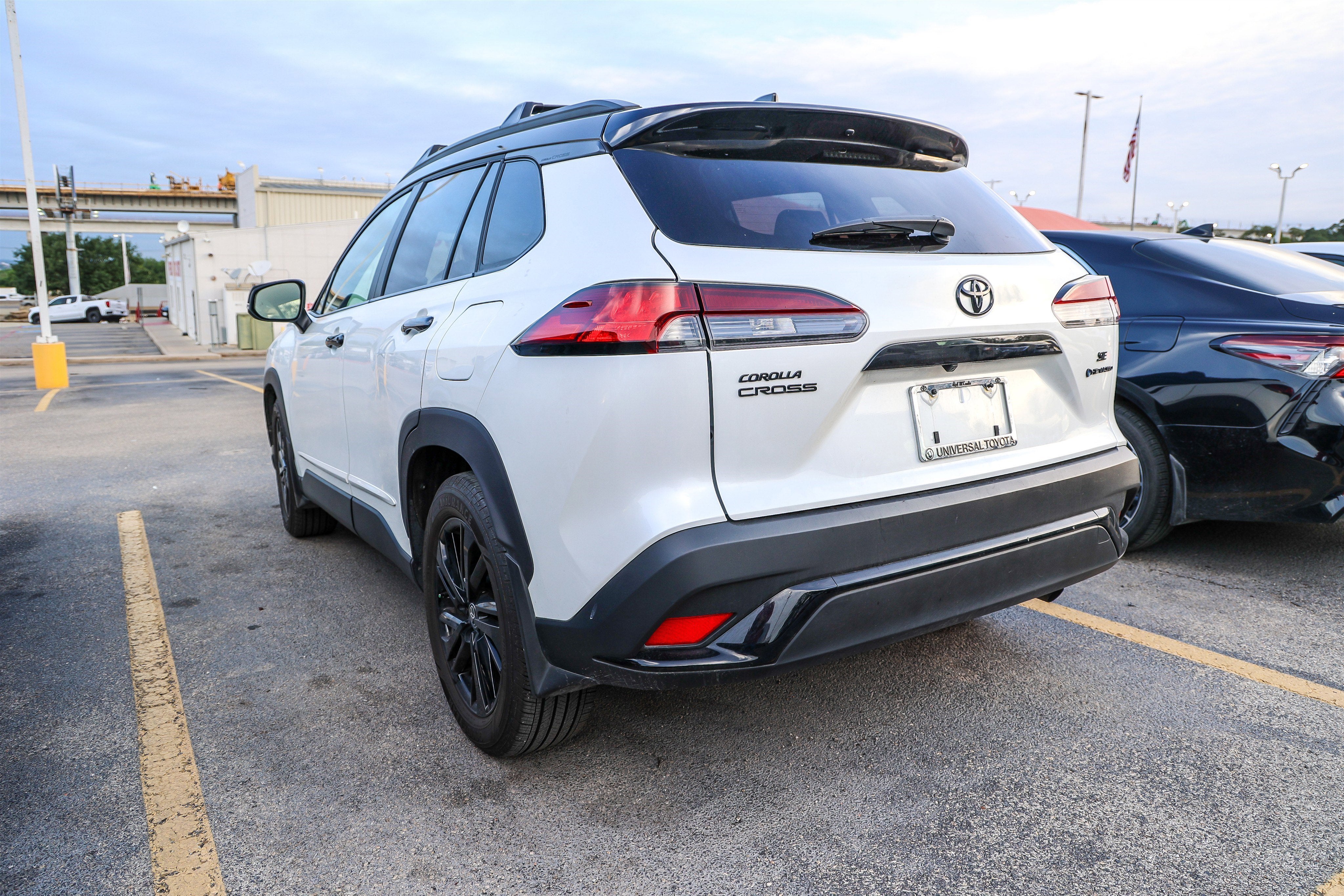 2025 Toyota COROLLA CROSS HV Hybrid Nightshade Edition
