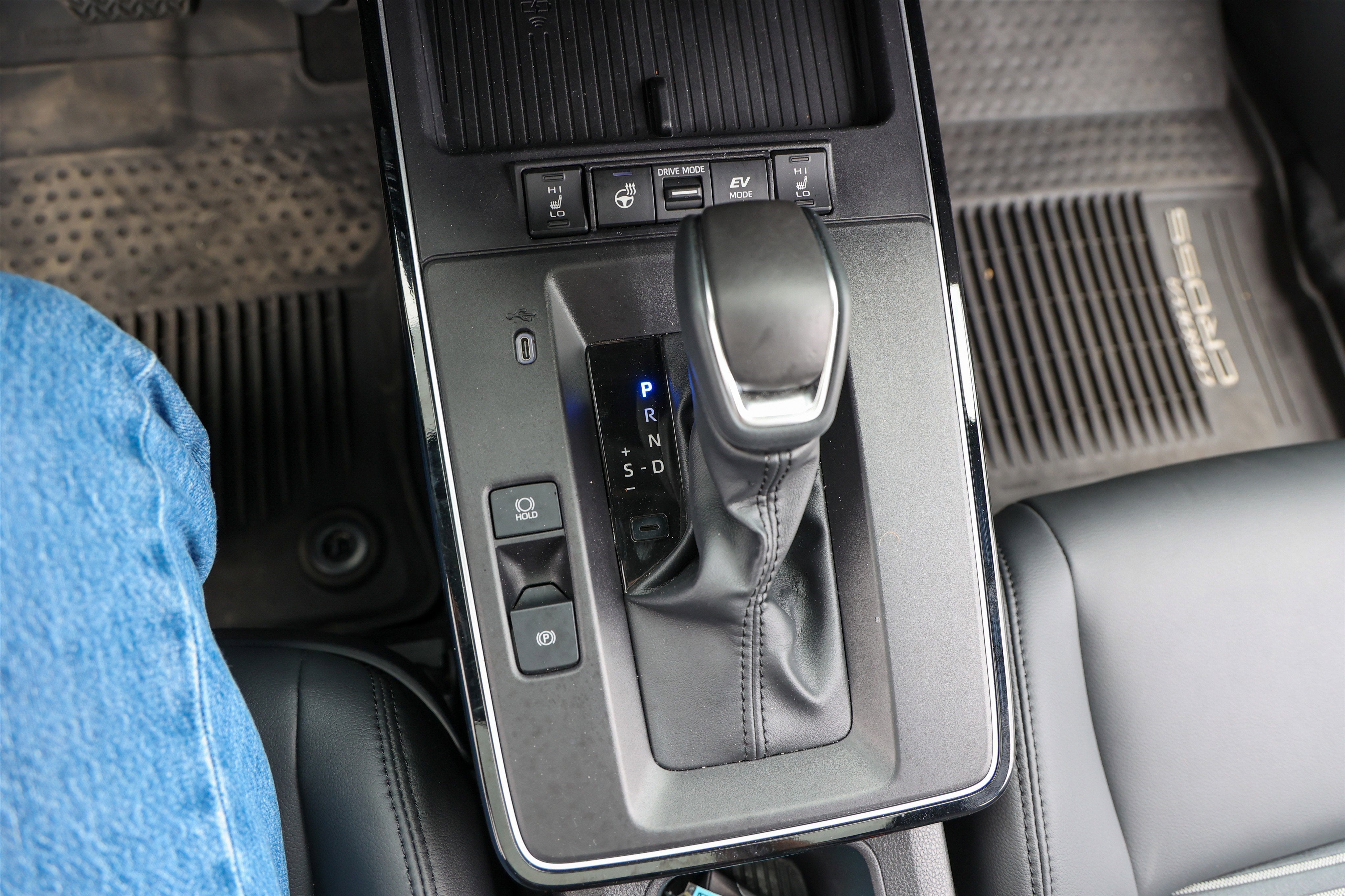 2026 Toyota COROLLA CROSS HV Hybrid XSE