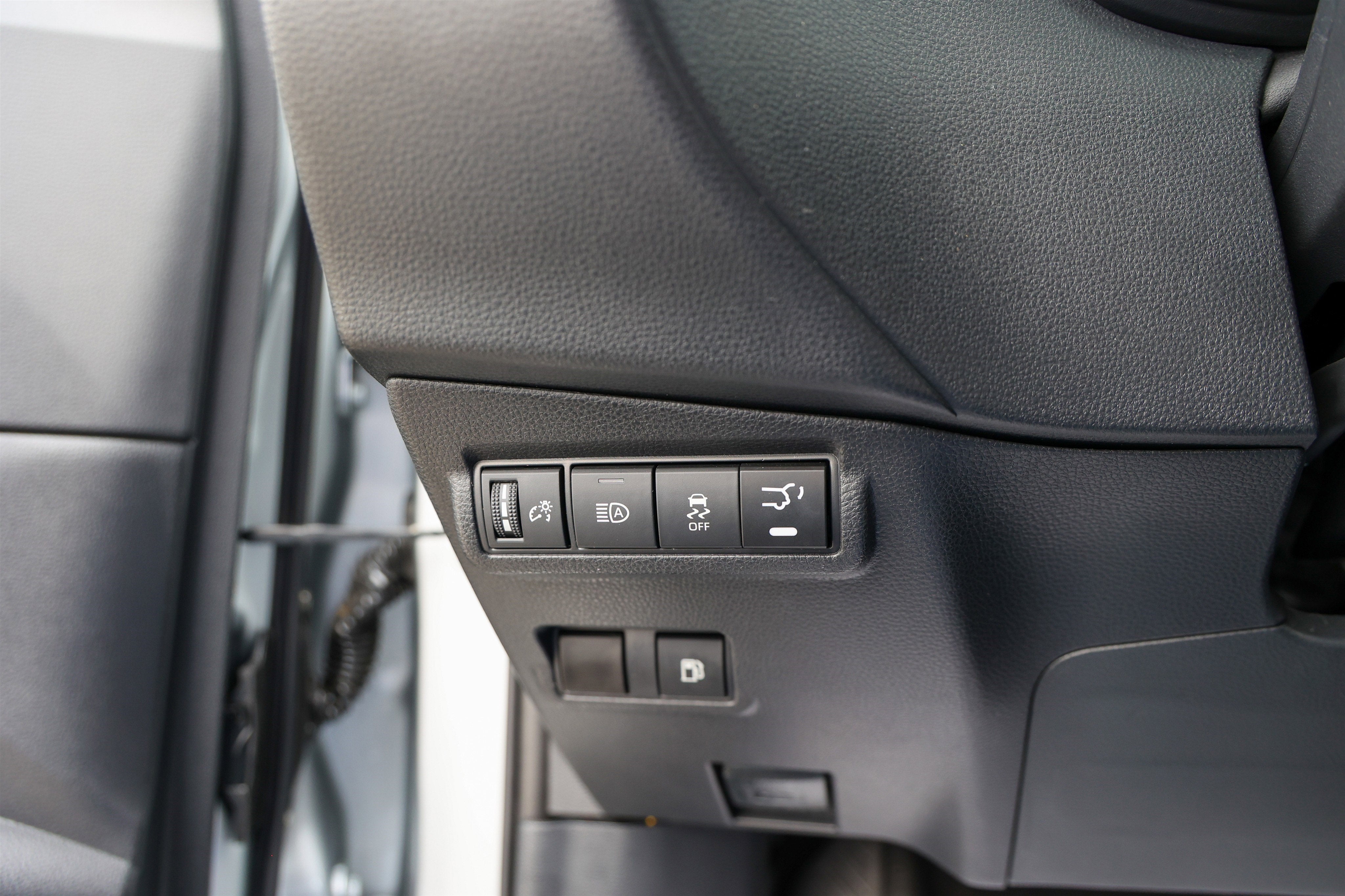 2024 Toyota COROLLA CROSS HV Hybrid SE